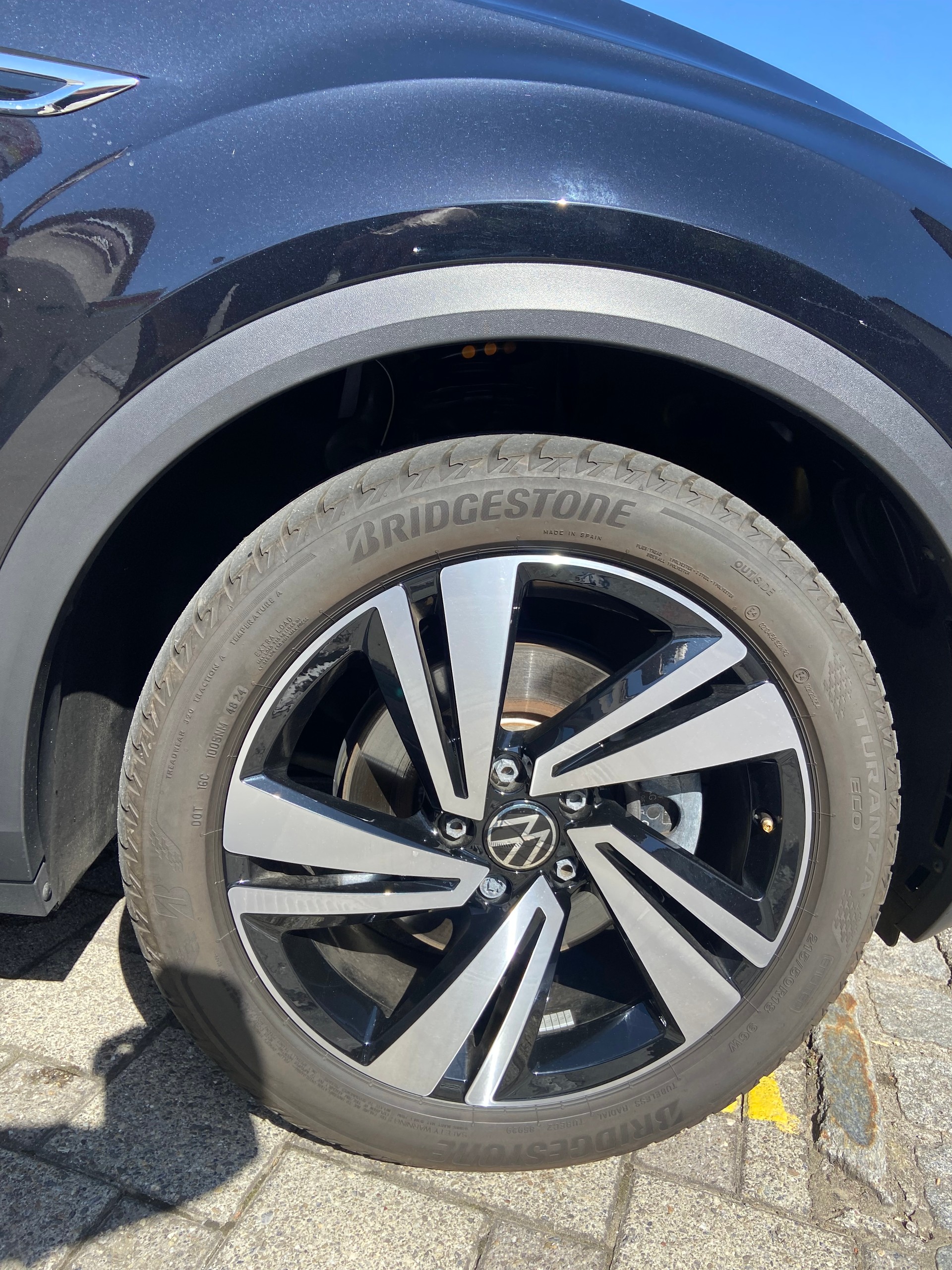 VW T-Roc 2.0 TSI R-Line DSG 4Motion-image-5