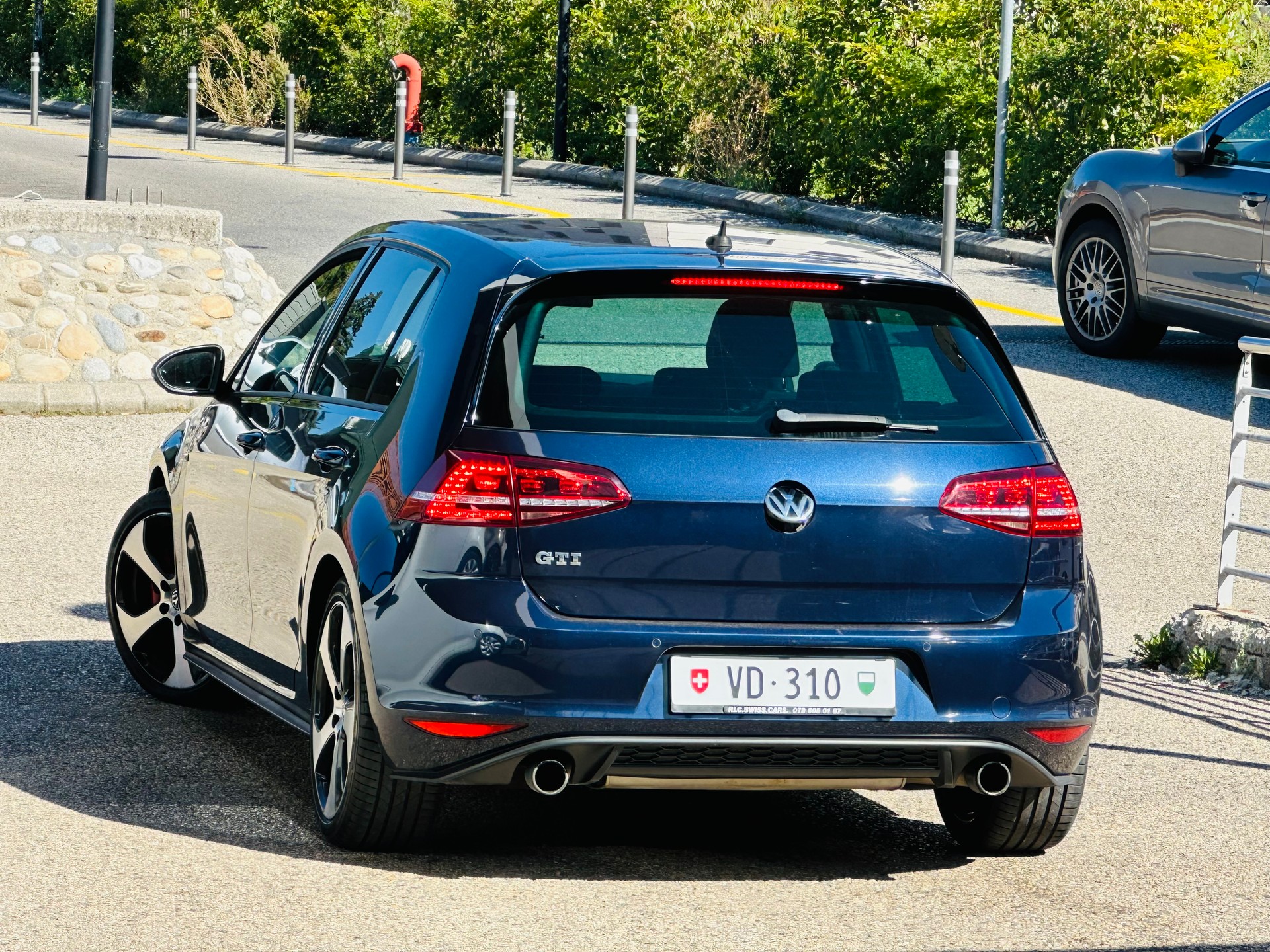 VW Golf 2.0 TSI GTI-image-4