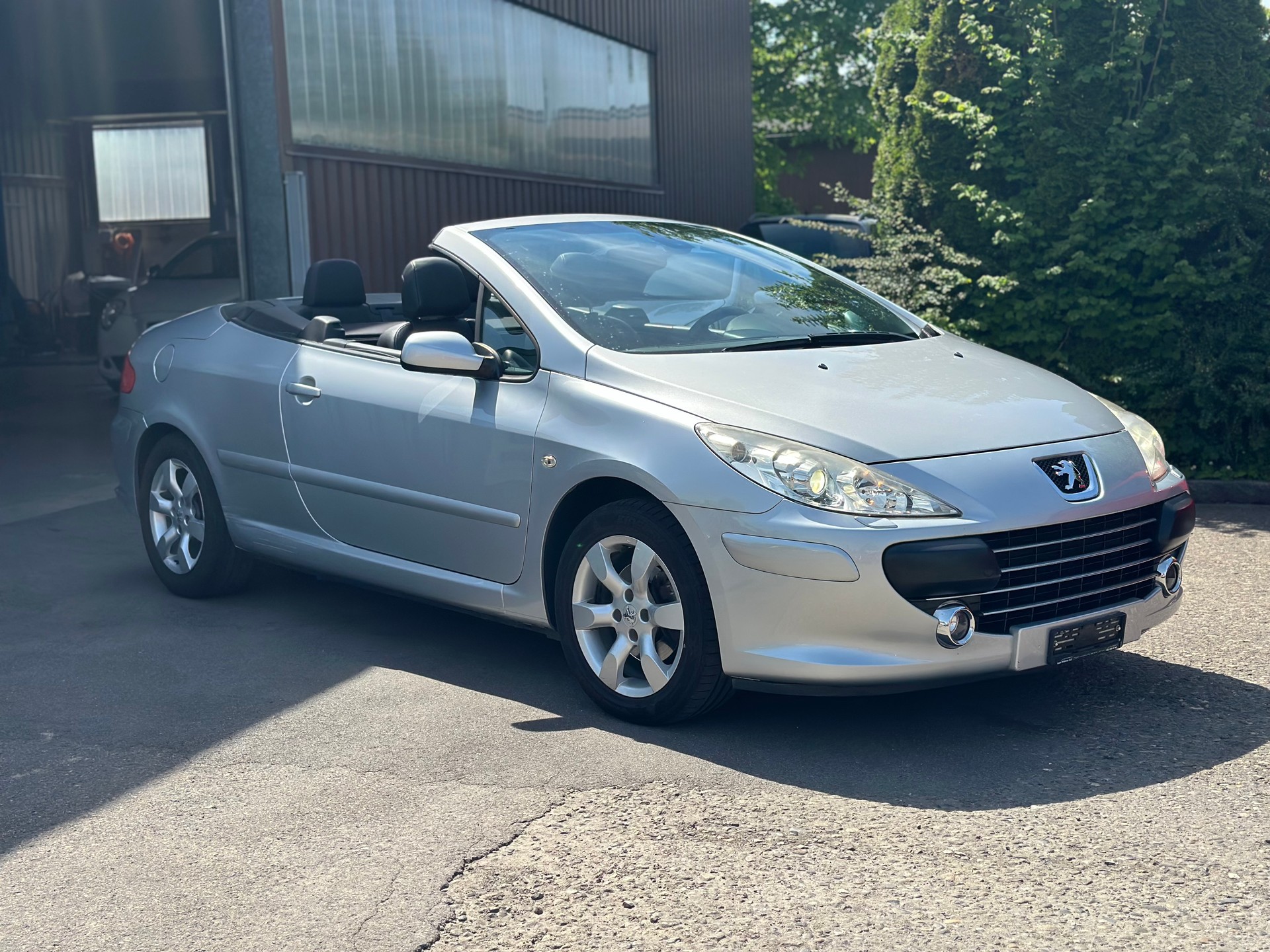 PEUGEOT 307 CC 2.0 16V Platinum Edition