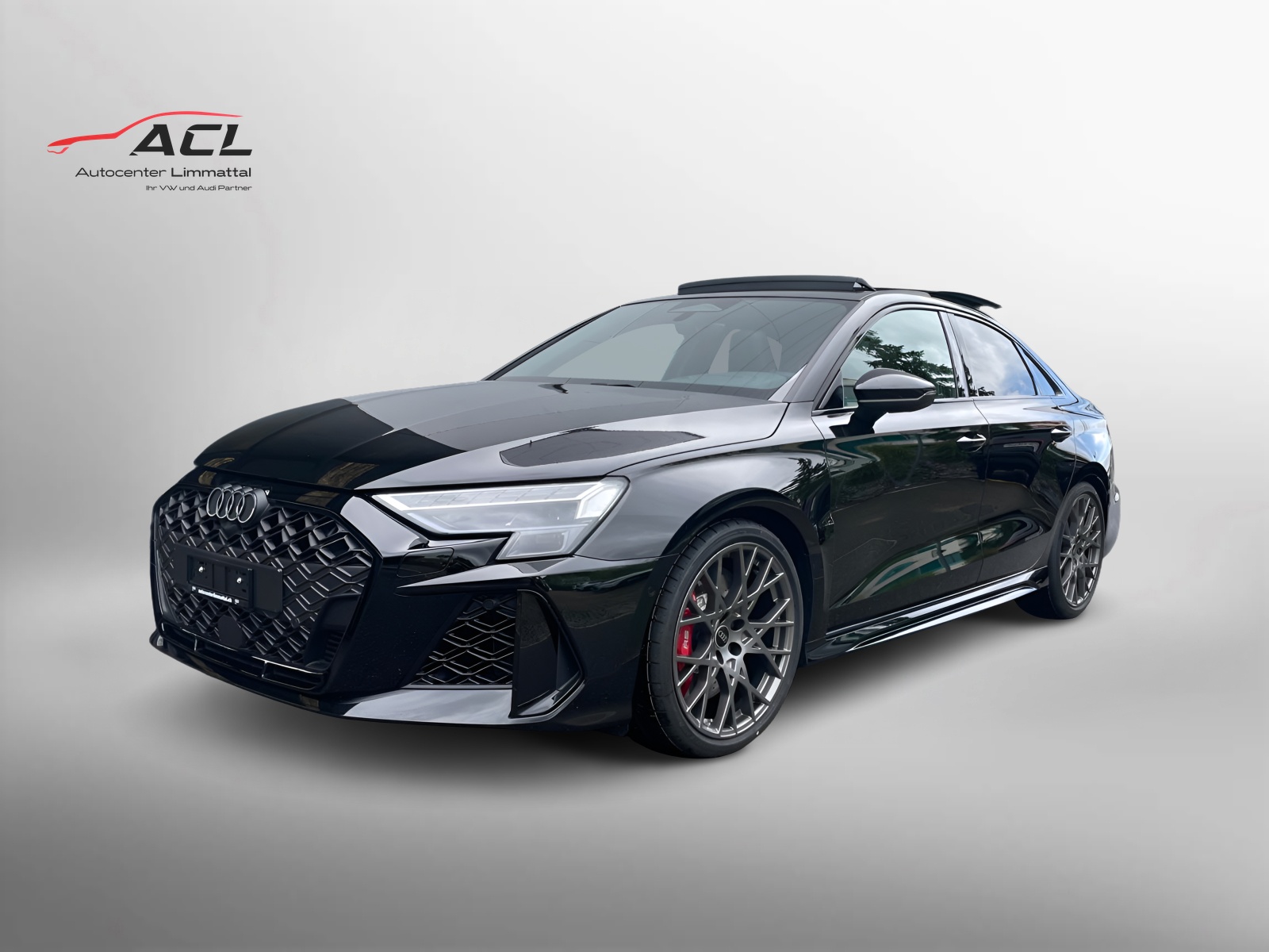 AUDI RS3 Limousine 2.5 TSI quattro S-tronic — slika 1