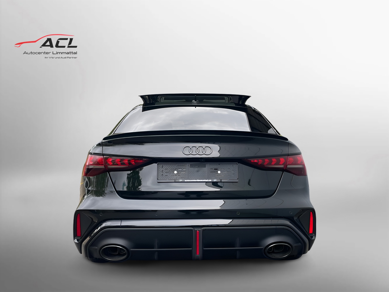 AUDI RS3 Limousine 2.5 TSI quattro S-tronic-image-9
