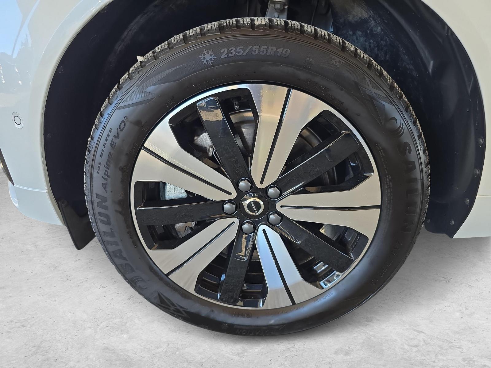 VOLVO XC60 2.0 T6 TE Plus Dark eAWD-image-19