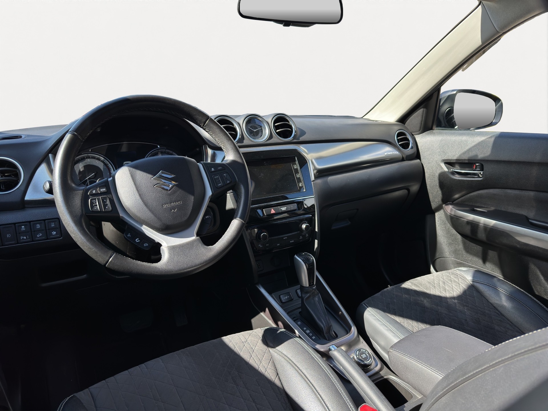 SUZUKI Vitara 1.4 Boosterjet Compact Top Automatic-image-7