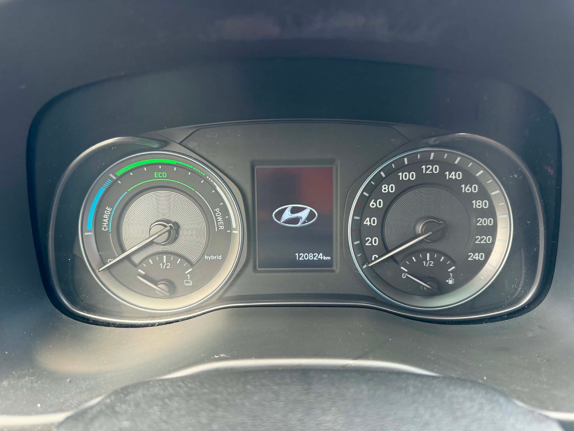 HYUNDAI Kona 1.6 GDi HEV Origo DCT-image-11