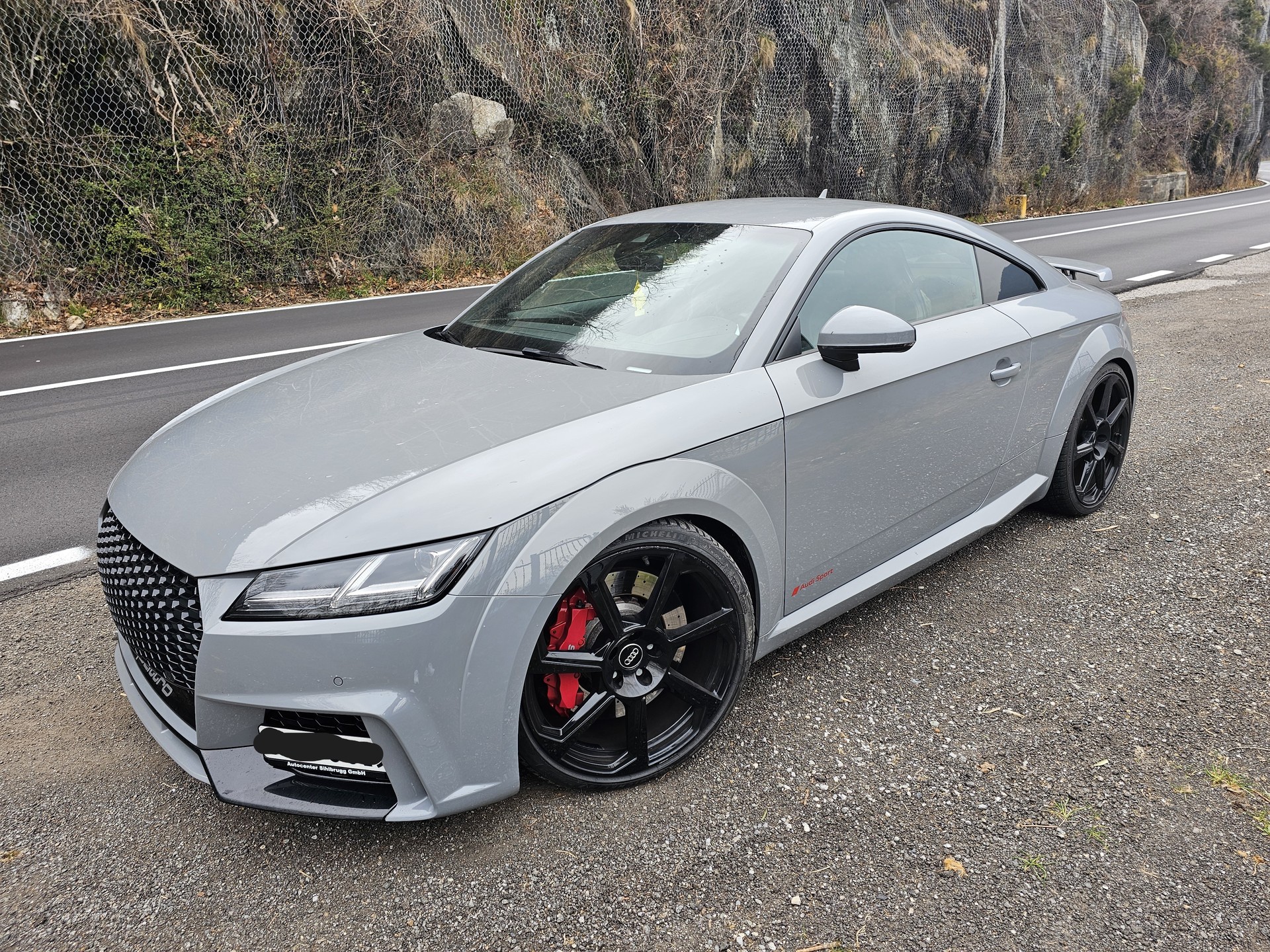 AUDI TT RS-image-0