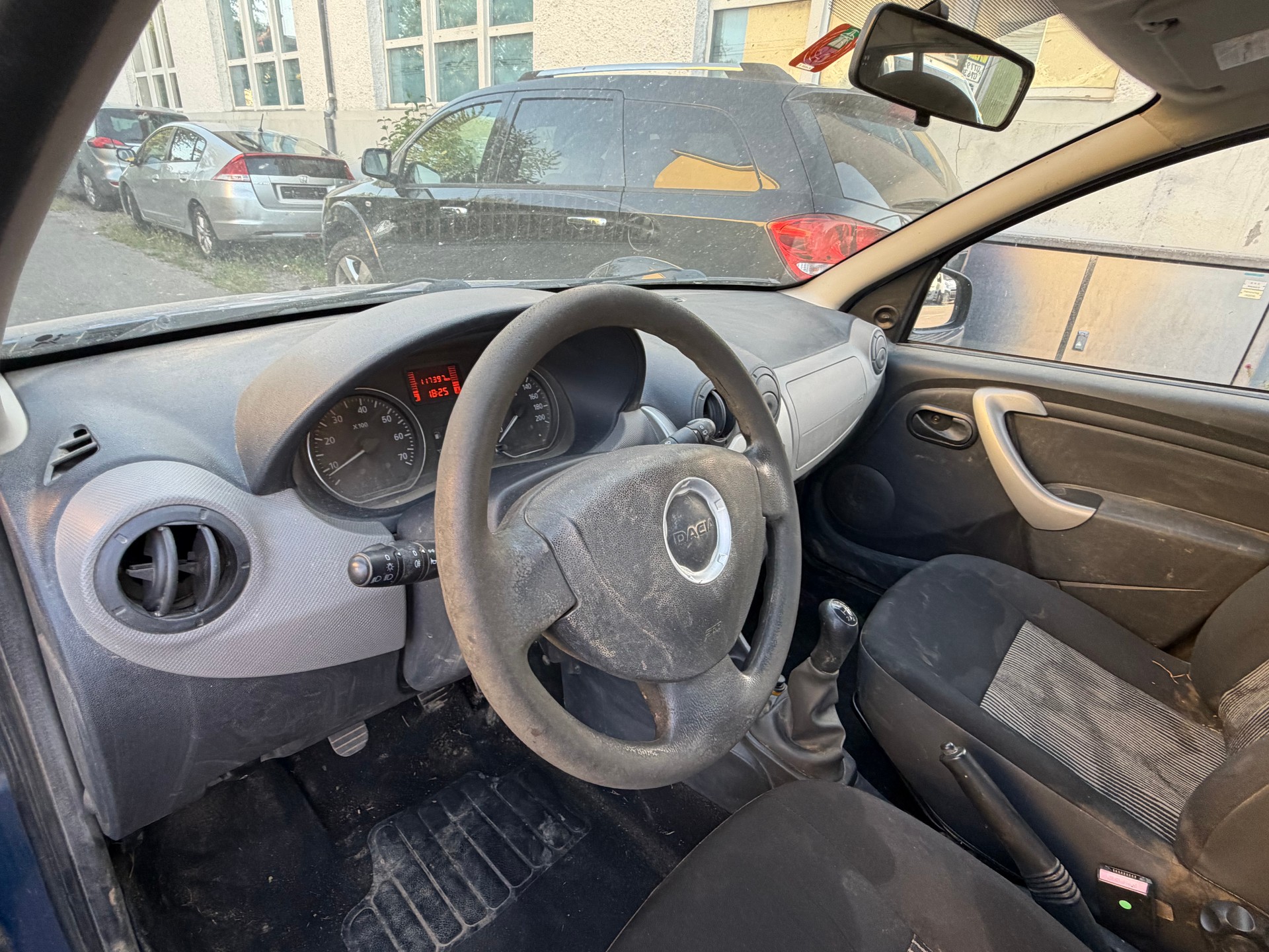 DACIA Sandero 1.2 Ambiance-image-11