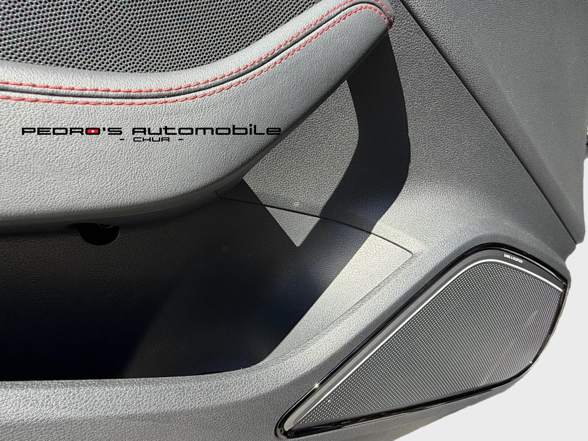 AUDI RS3 Limousine 2.5 TSI quattro S-tronic-image-12
