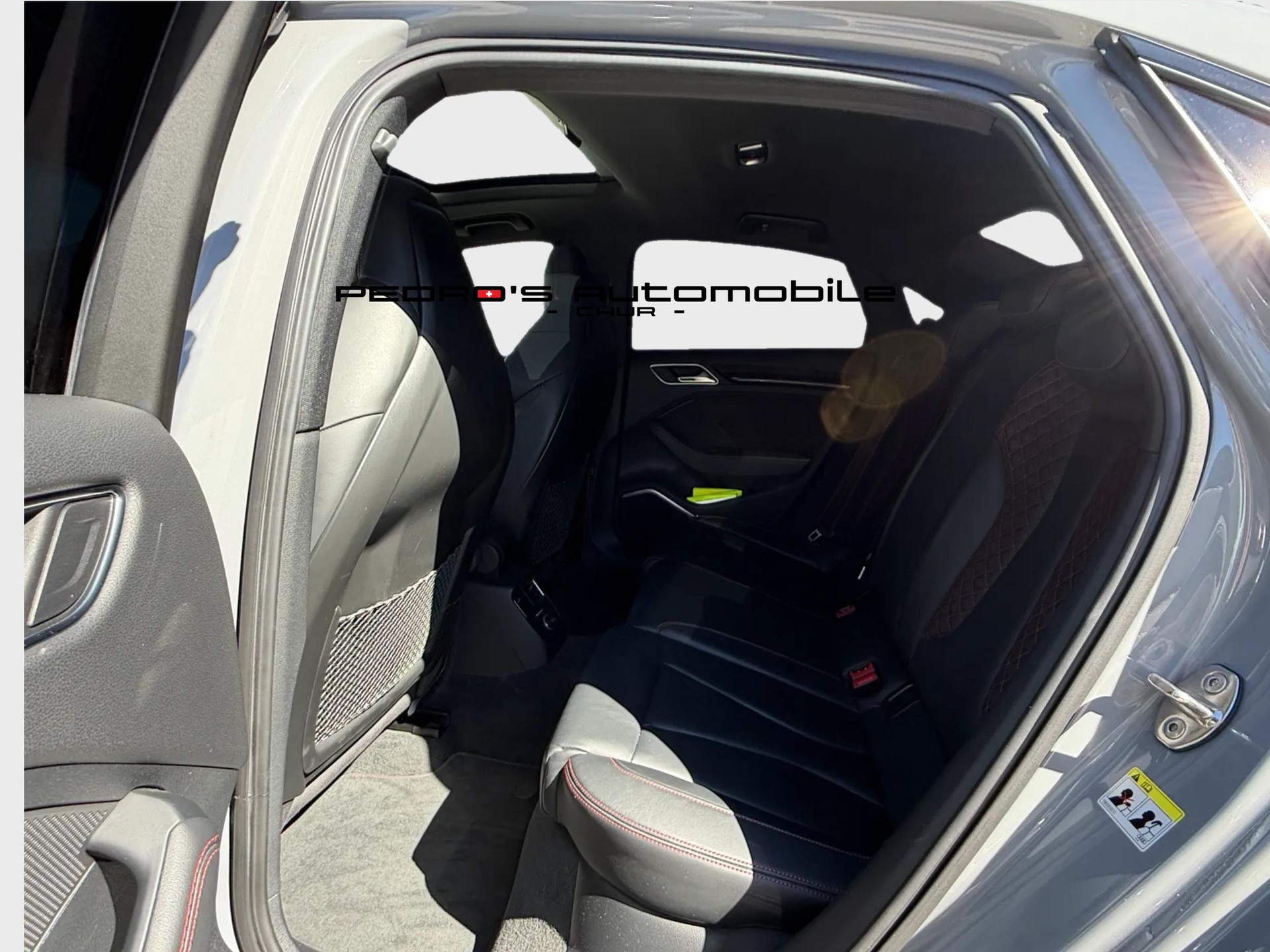 AUDI RS3 Limousine 2.5 TSI quattro S-tronic-image-14