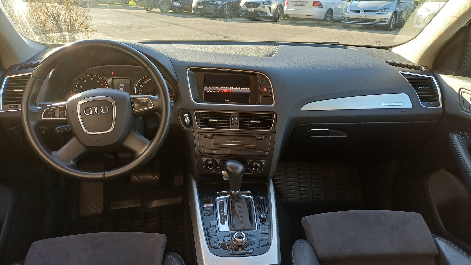 AUDI Q5 3.2 FSI quattro S-tronic-image-7