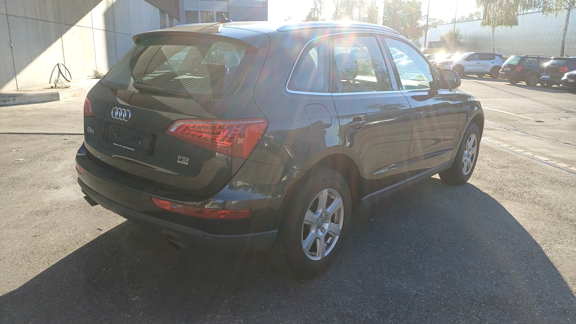AUDI Q5 3.2 FSI quattro S-tronic-image-6