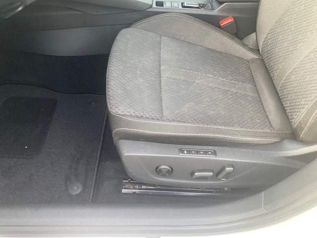 SKODA Octavia Combi 2.0 TDI DSG Style-image-15