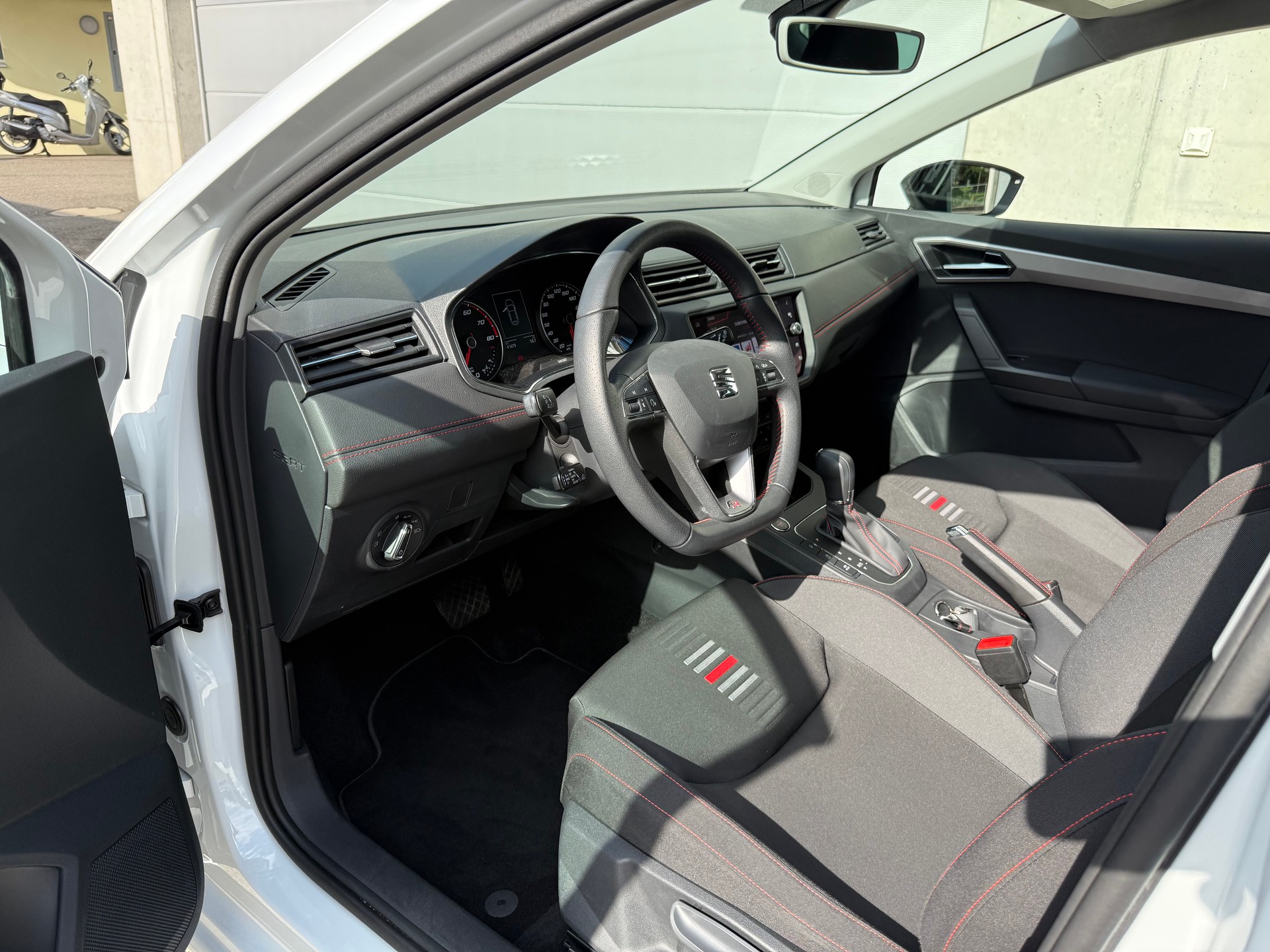 SEAT Ibiza 1.0 EcoTSI DSG Swiss FR-image-8