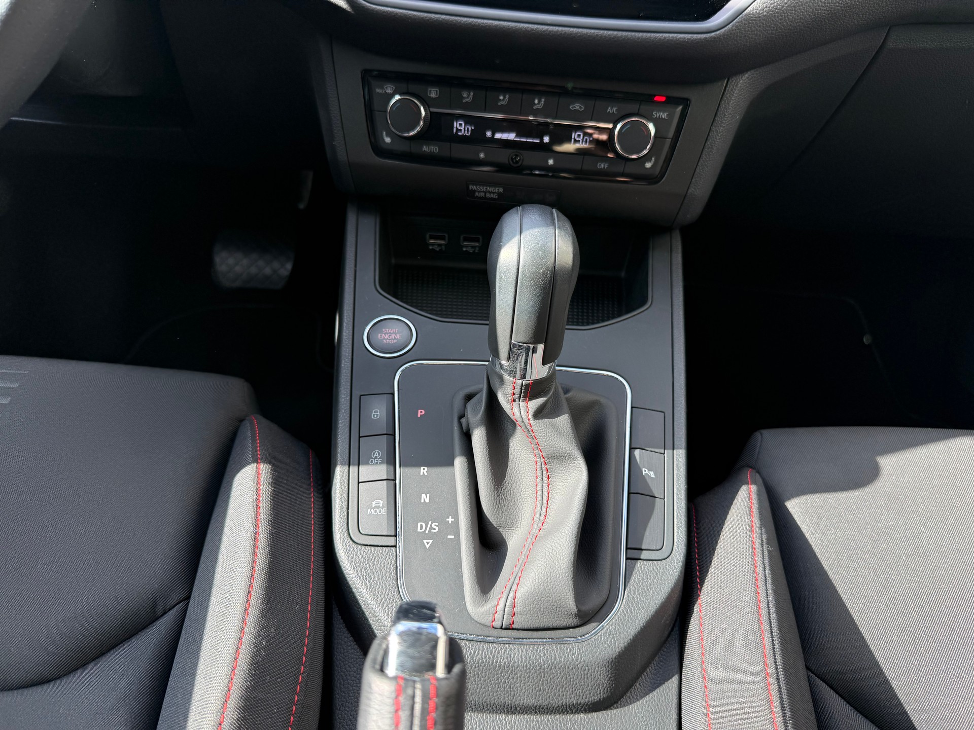 SEAT Ibiza 1.0 EcoTSI DSG Swiss FR-image-16