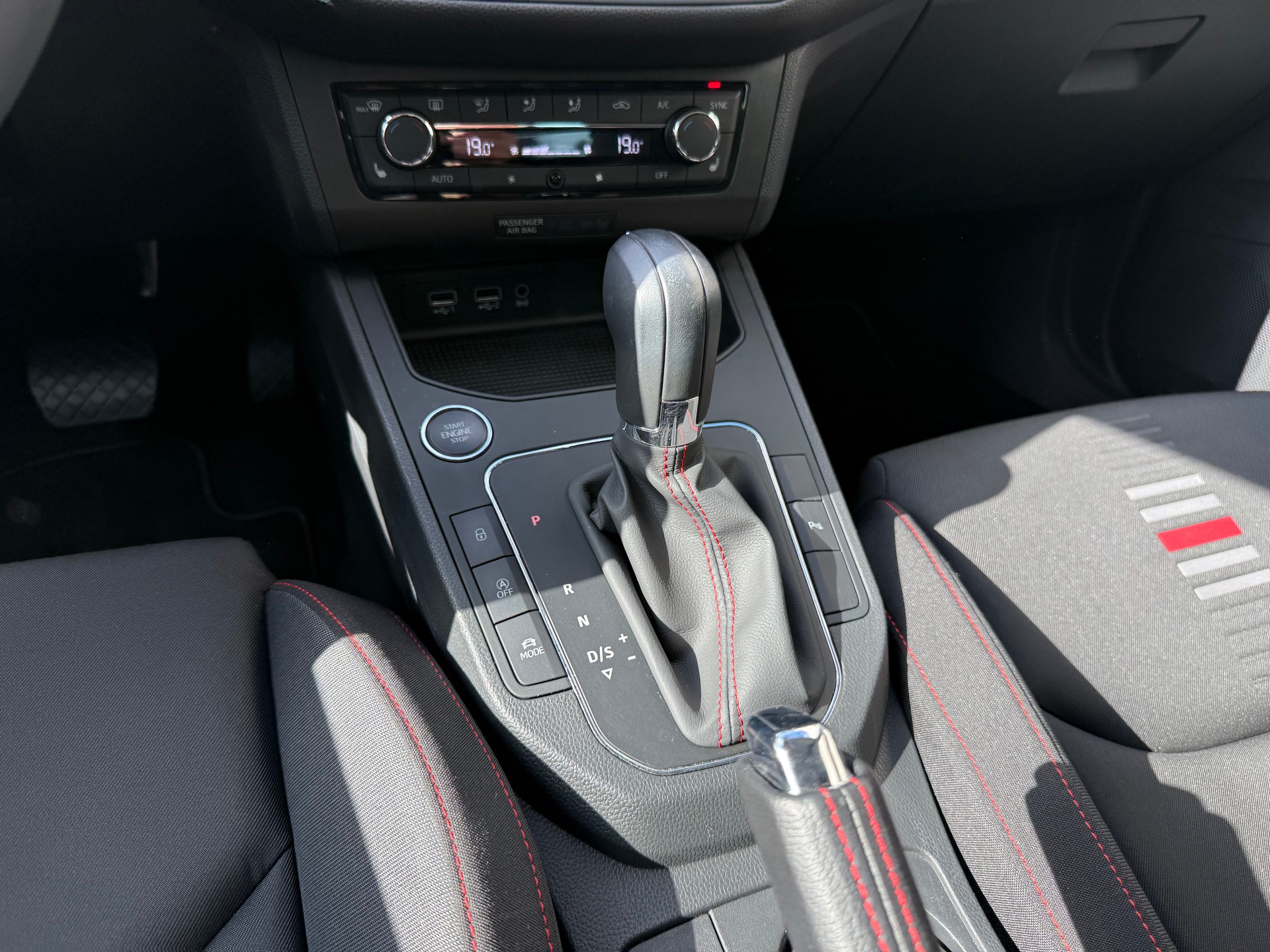 SEAT Ibiza 1.0 EcoTSI DSG Swiss FR-image-17