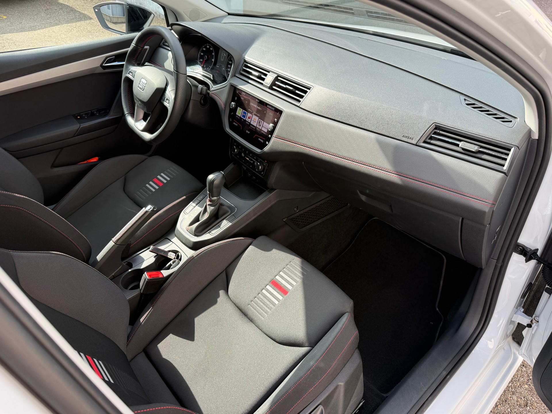SEAT Ibiza 1.0 EcoTSI DSG Swiss FR-image-10