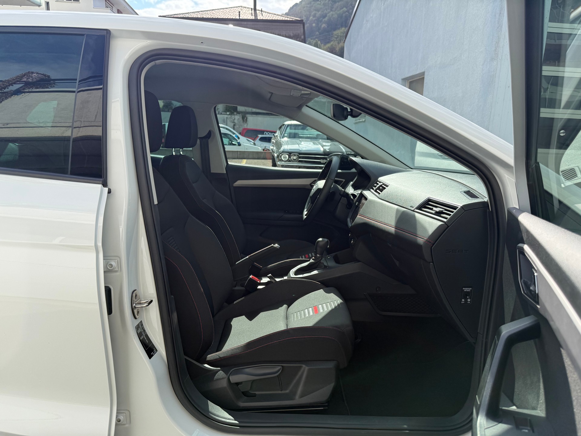 SEAT Ibiza 1.0 EcoTSI DSG Swiss FR-image-11