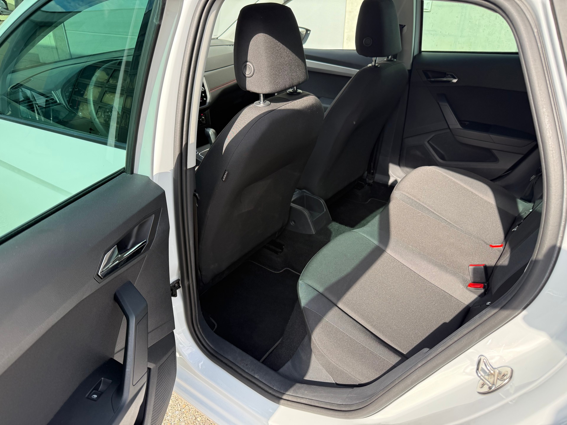 SEAT Ibiza 1.0 EcoTSI DSG Swiss FR-image-21