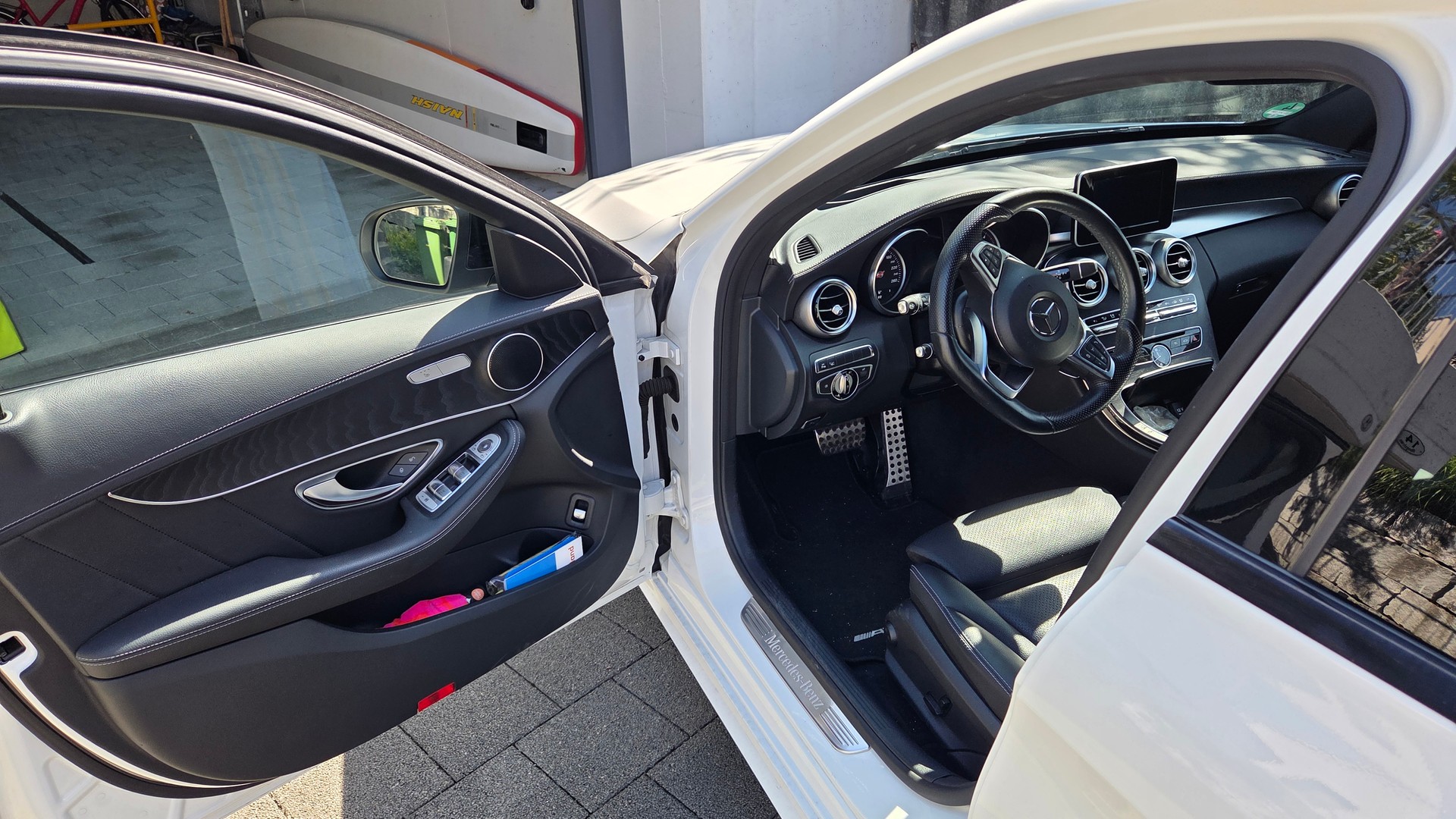 MERCEDES-BENZ C 250 d AMG Line 4m, AHK, LED, KAMERA, HEAD-UP-image-2
