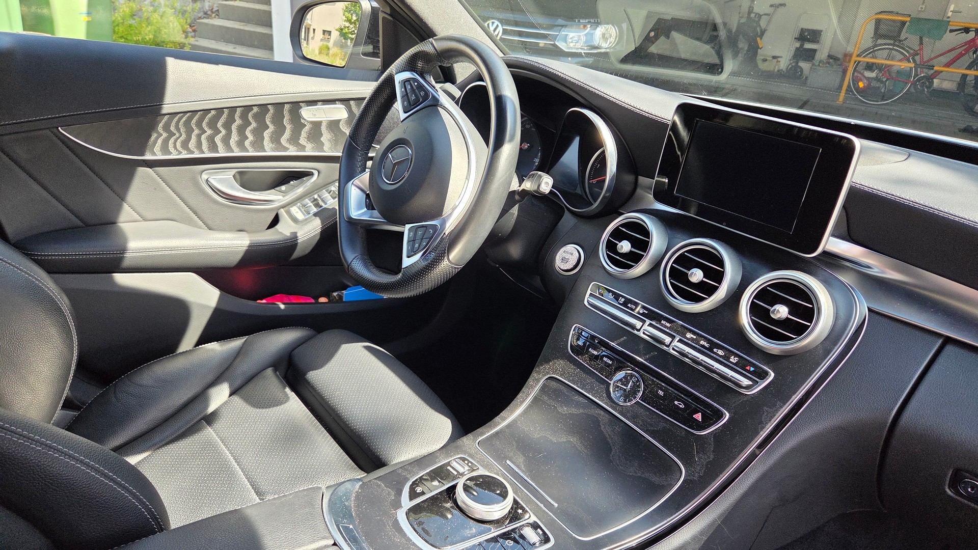 MERCEDES-BENZ C 250 d AMG Line 4m, AHK, LED, KAMERA, HEAD-UP-image-3