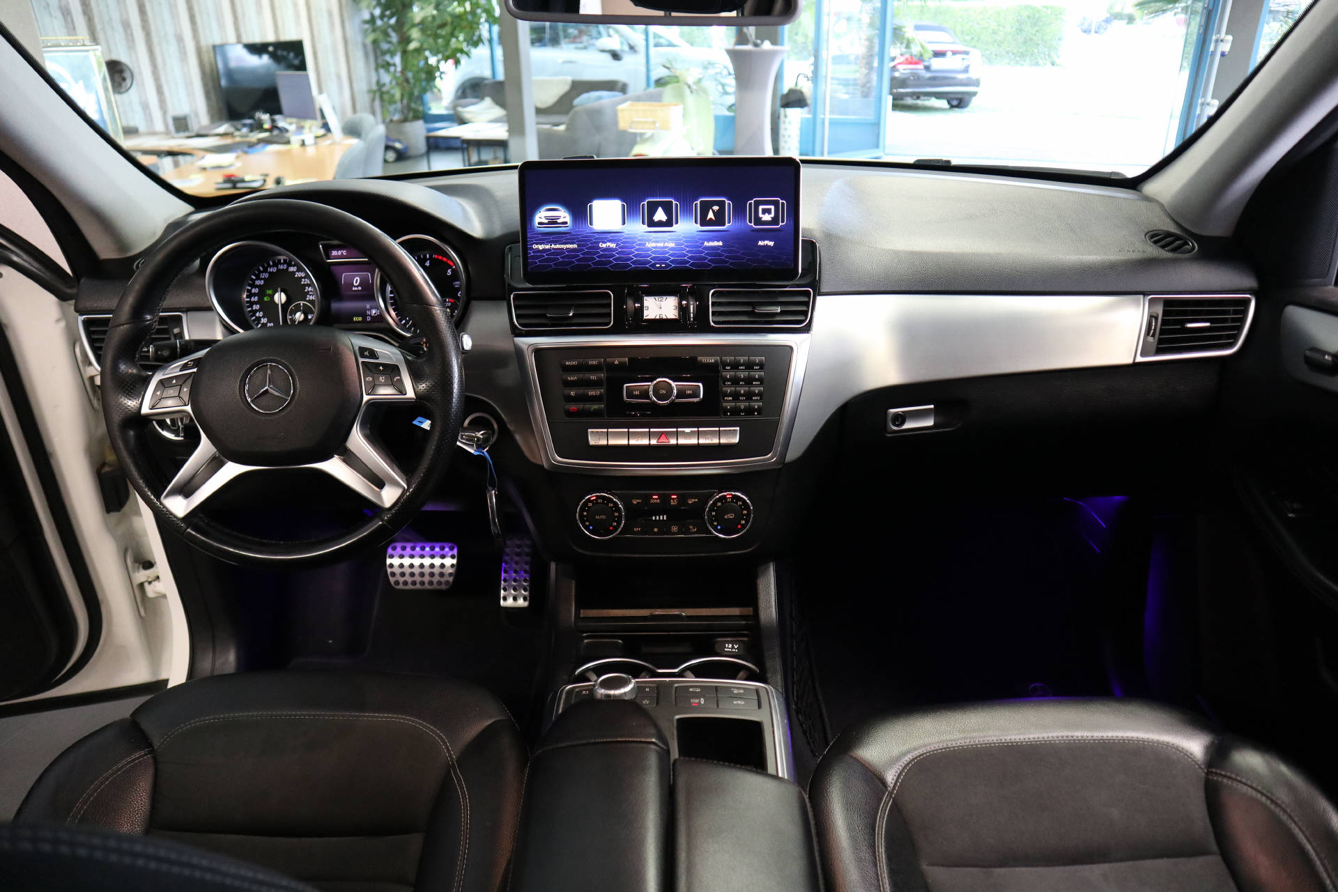 MERCEDES-BENZ ML 350 CDI BlueTec-image-12