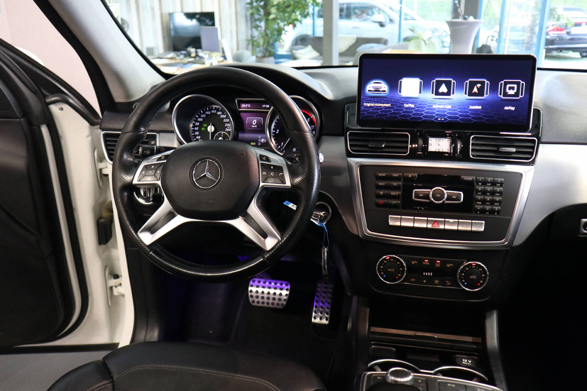 MERCEDES-BENZ ML 350 CDI BlueTec-image-11