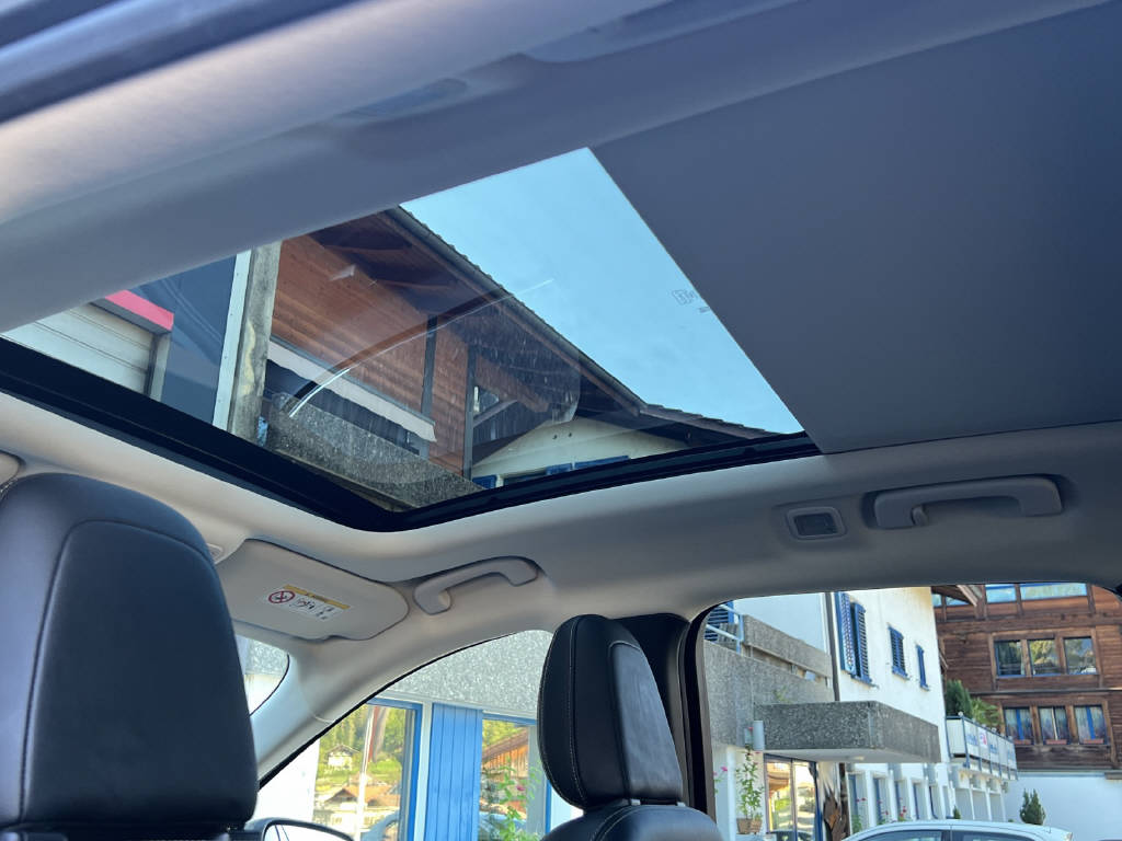 FORD Kuga 2.5 Hybrid Vignale 4x4-image-10