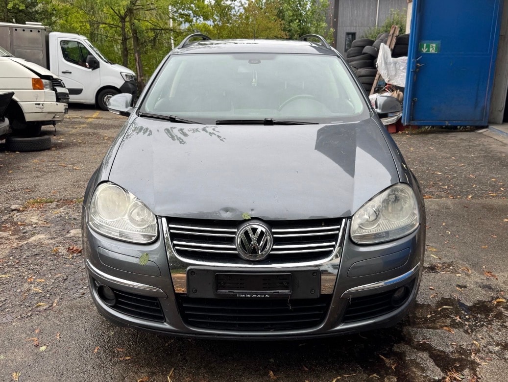 VW Golf Variant 2.0 TDI Sportline DSG-image-0