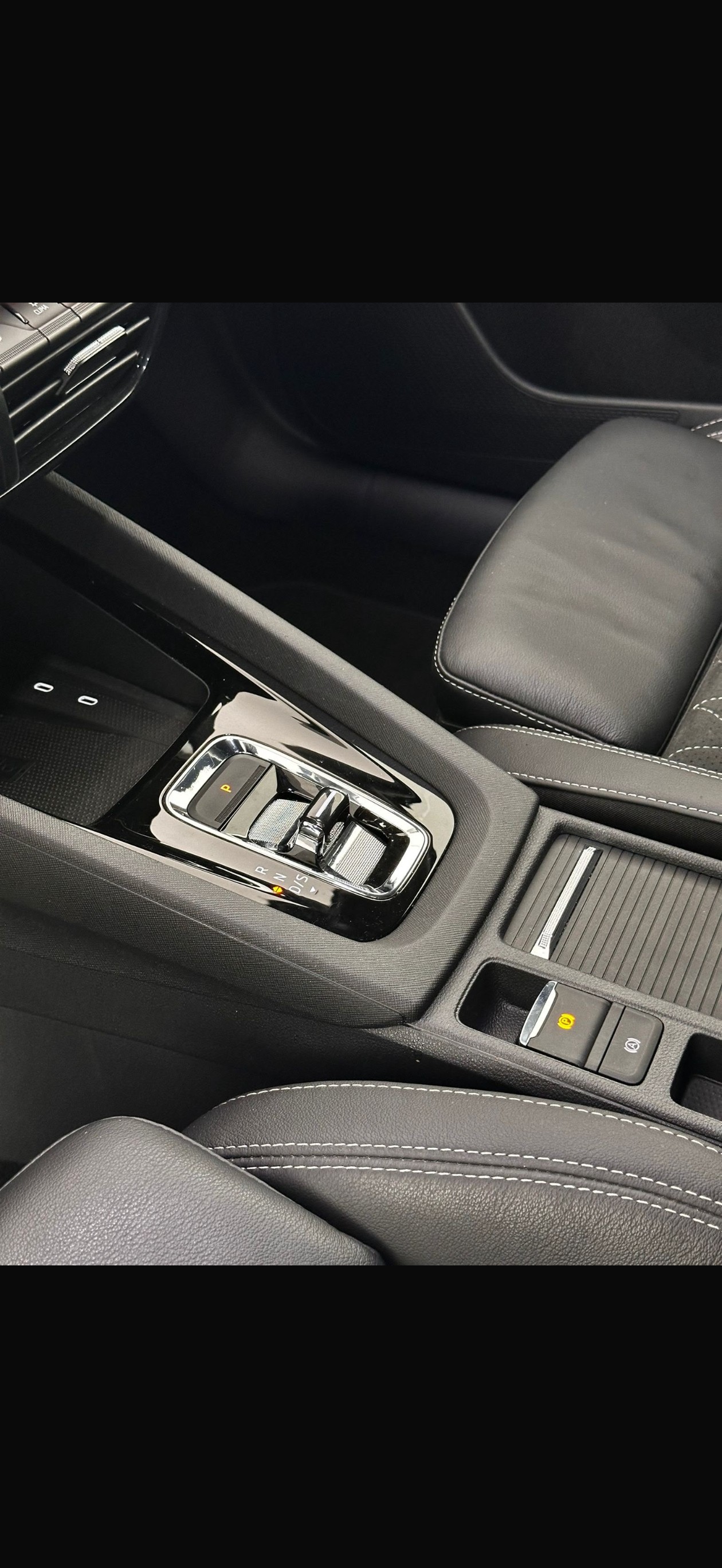 SKODA Octavia Combi 2.0 TDI DSG RS 4x4-image-11