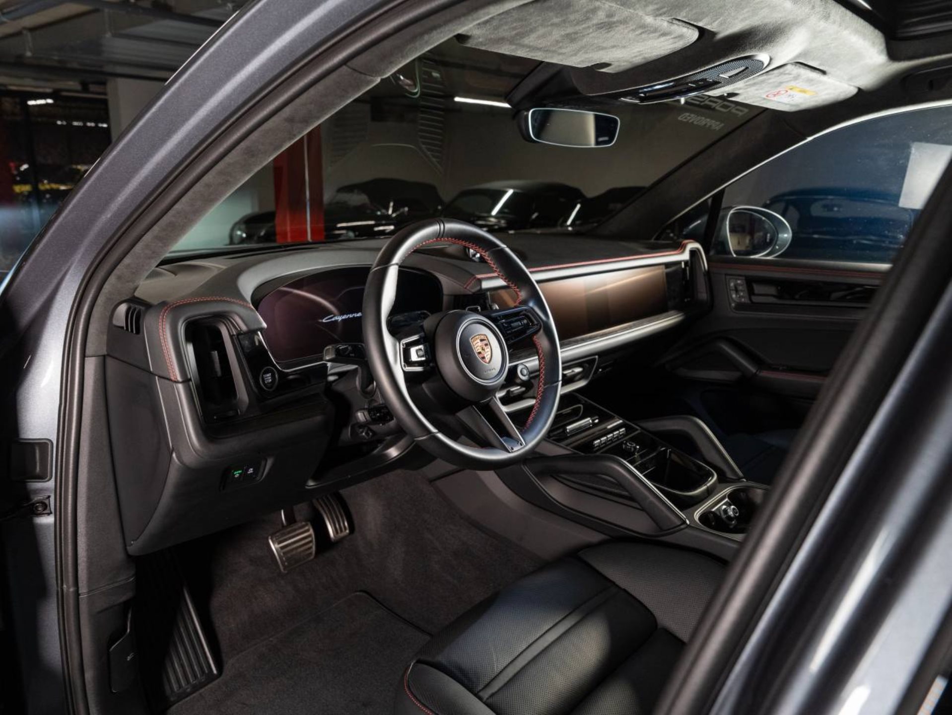 PORSCHE Cayenne GTS-image-3