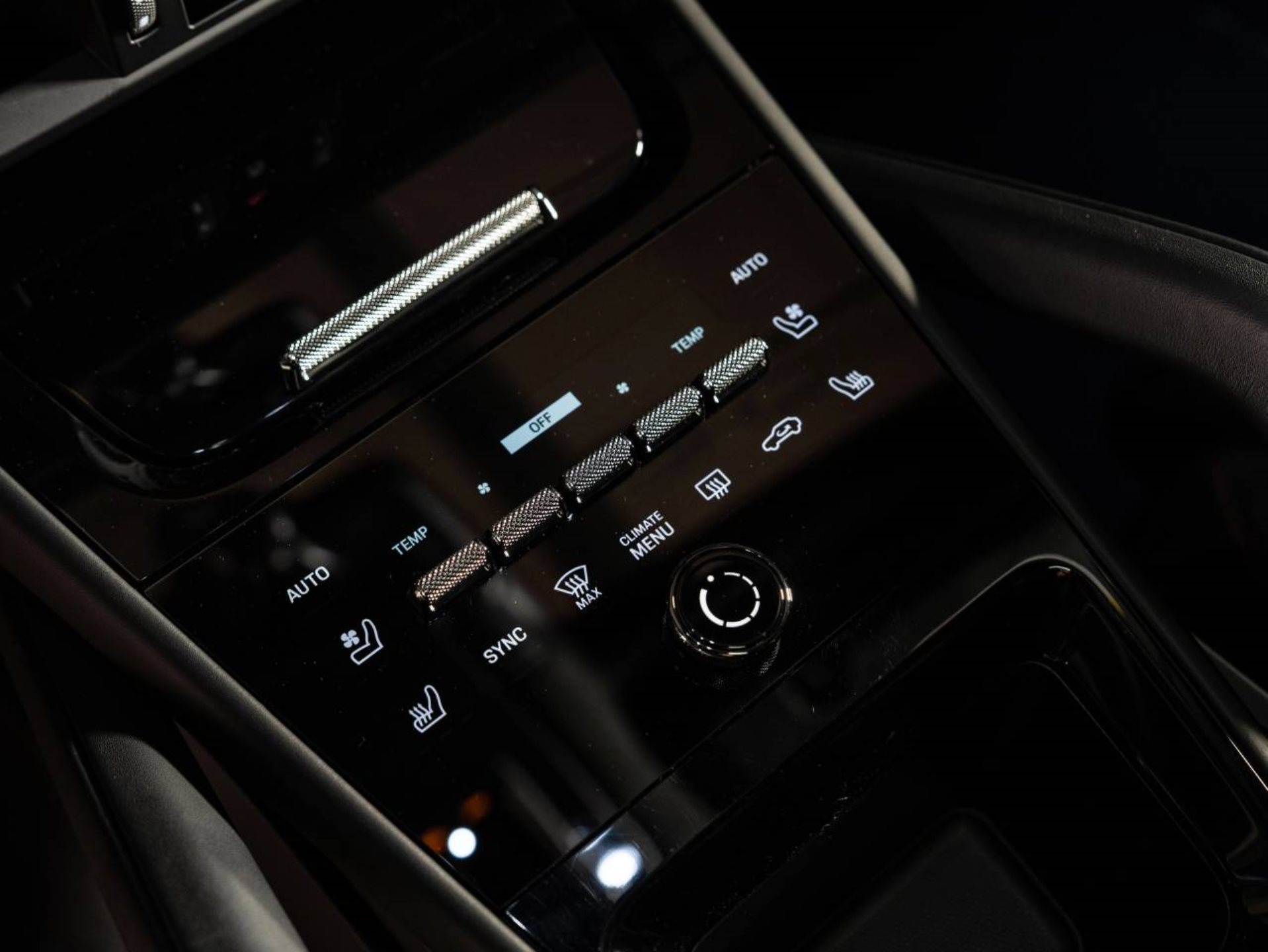 PORSCHE Cayenne GTS-image-14