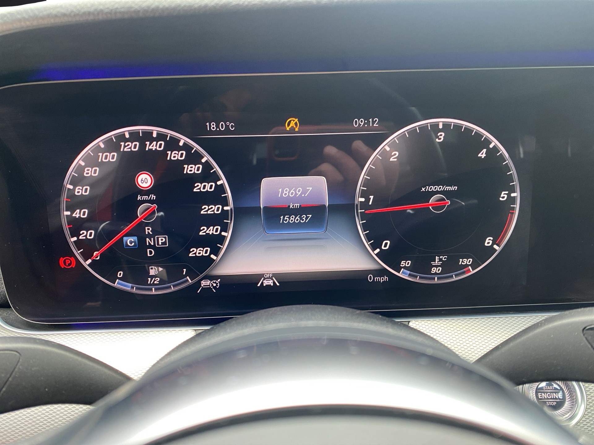 MERCEDES-BENZ E 220d Swiss Star AMG Line 4Matic 9G-Tronic-image-12