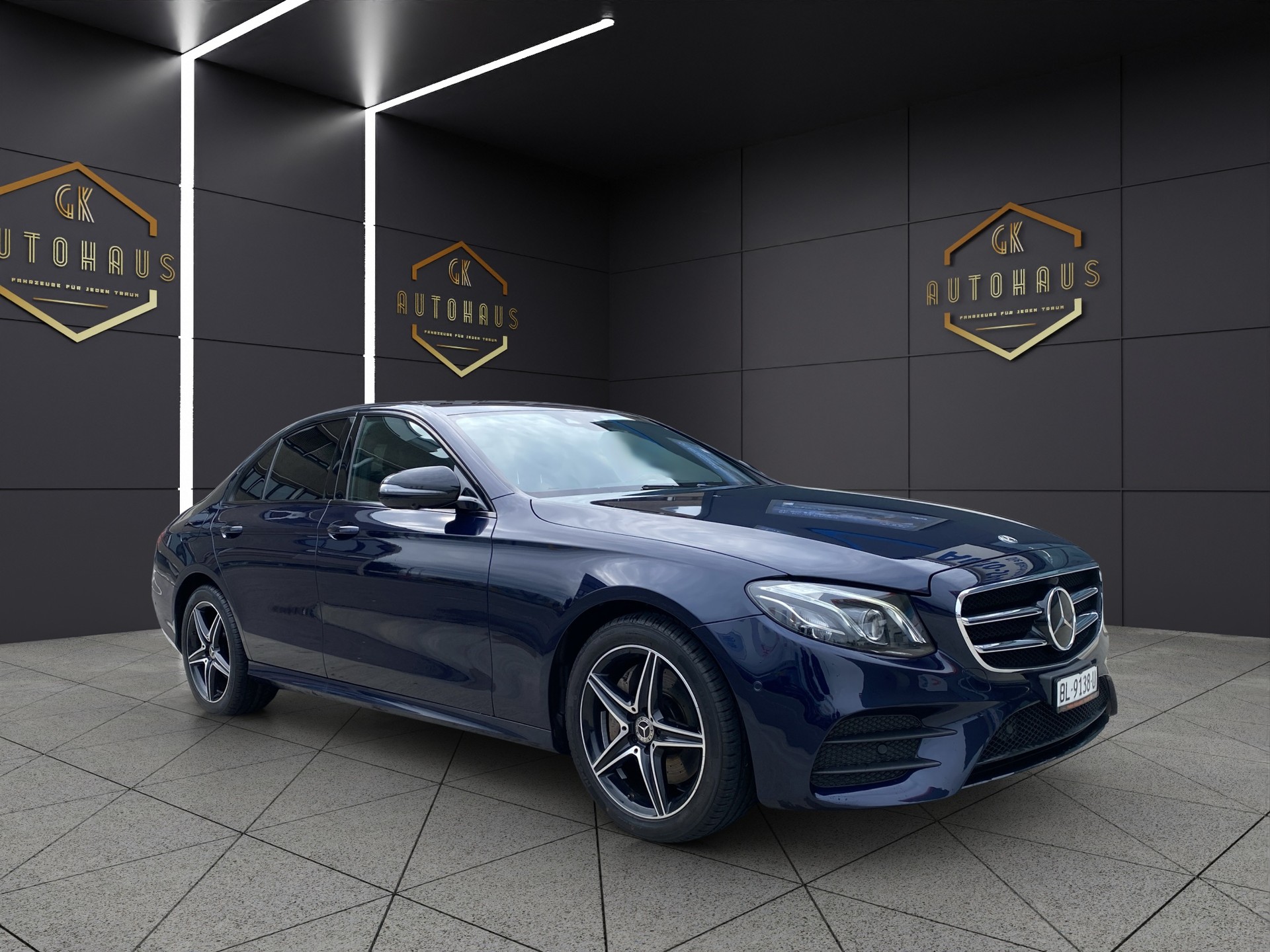 MERCEDES-BENZ E 220d Swiss Star AMG Line 4Matic 9G-Tronic-image-7