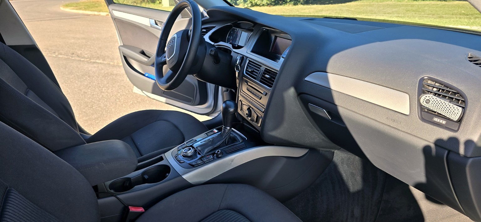 AUDI 2.0 TDI 143 M-Tronic-image-4