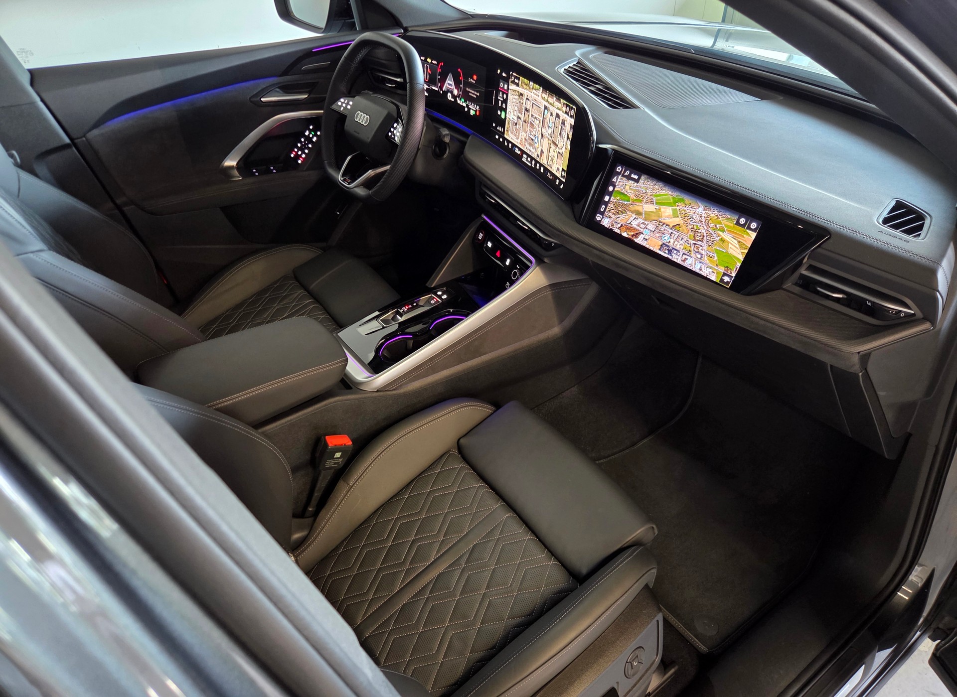 AUDI SQ5 SUV 3.0 V6 TFSI quattro S-Tronic-image-22