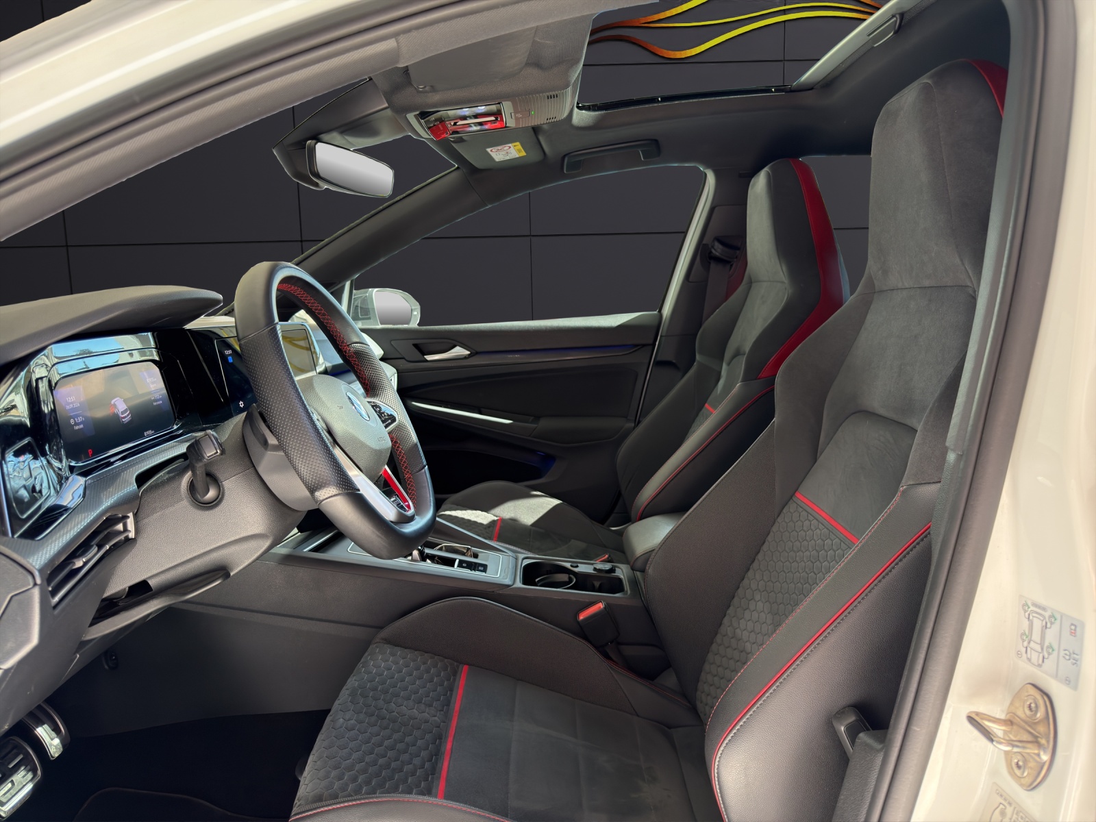 VW Golf 2.0 TSI GTI Clubsport 45 DSG-image-8