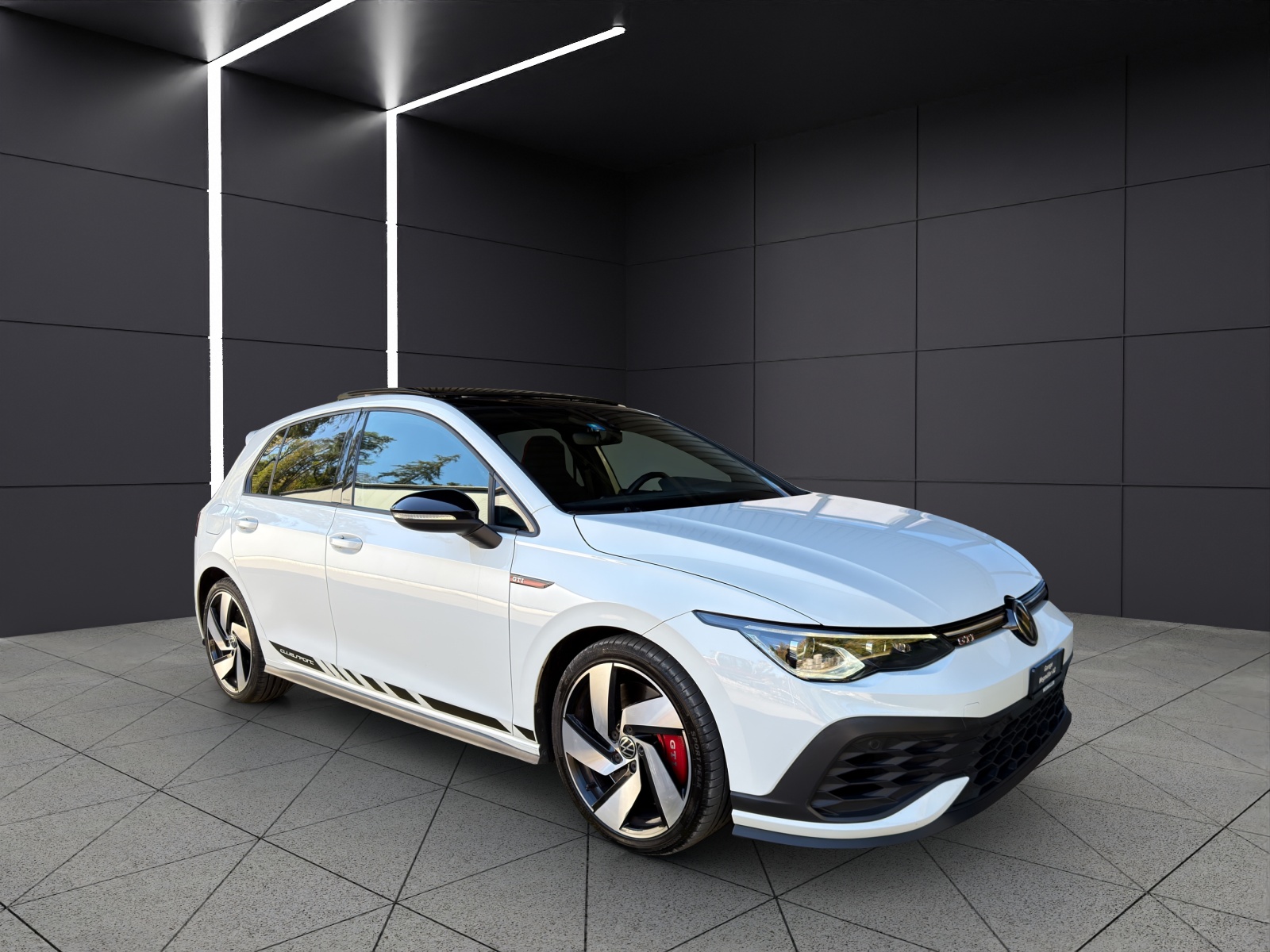 VW Golf 2.0 TSI GTI Clubsport 45 DSG-image-1