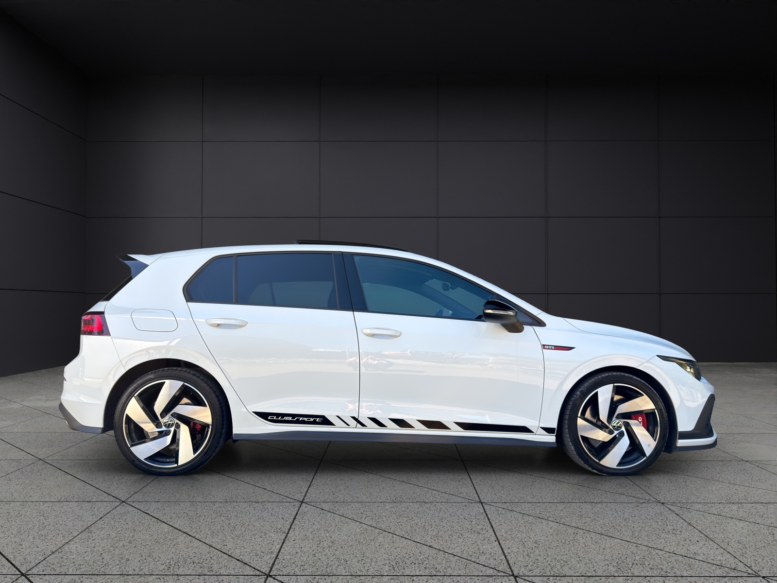 VW Golf 2.0 TSI GTI Clubsport 45 DSG-image-3