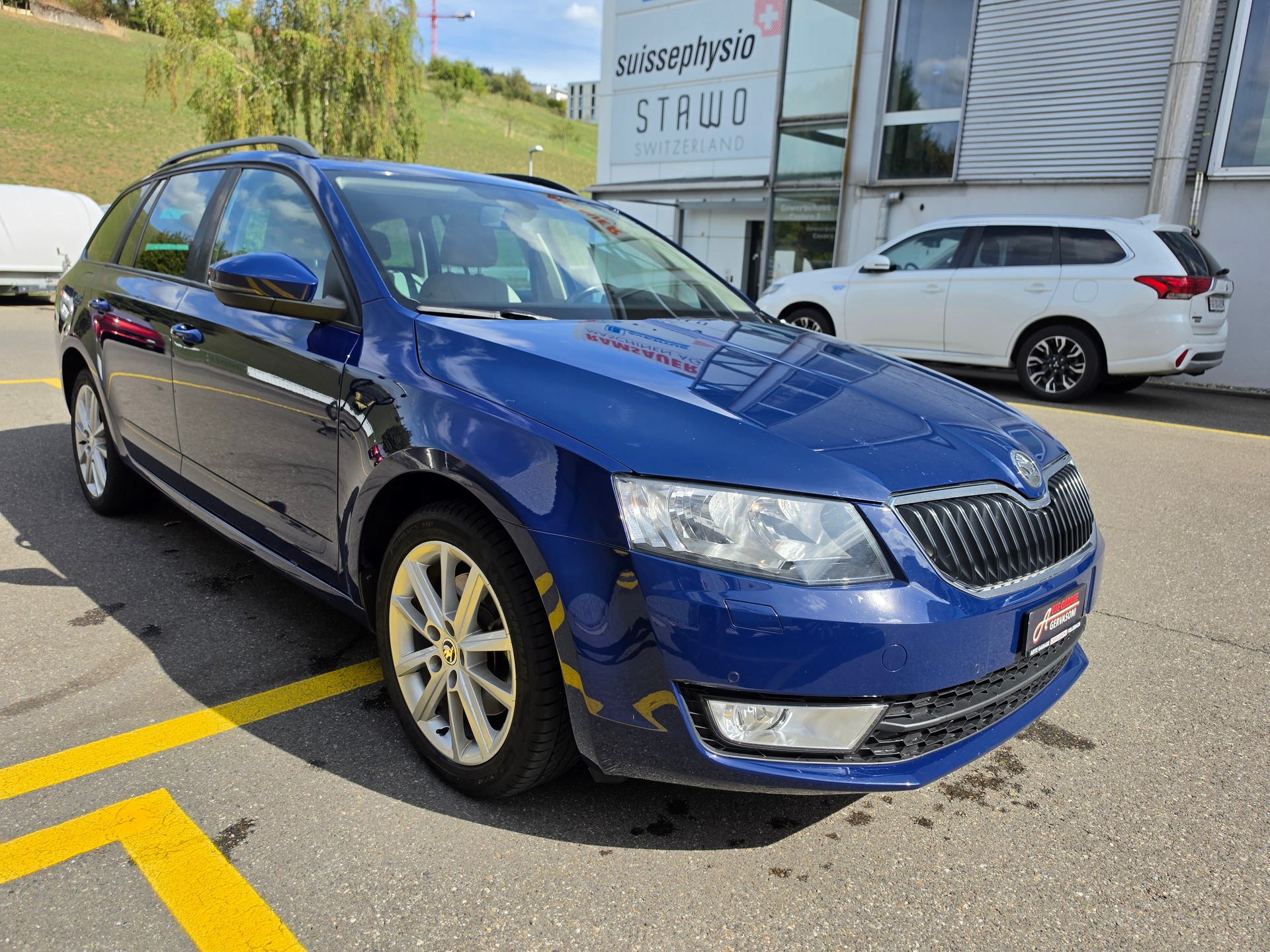 SKODA Octavia Combi 1.8 TSI Elegance 4x4 DSG-image-2