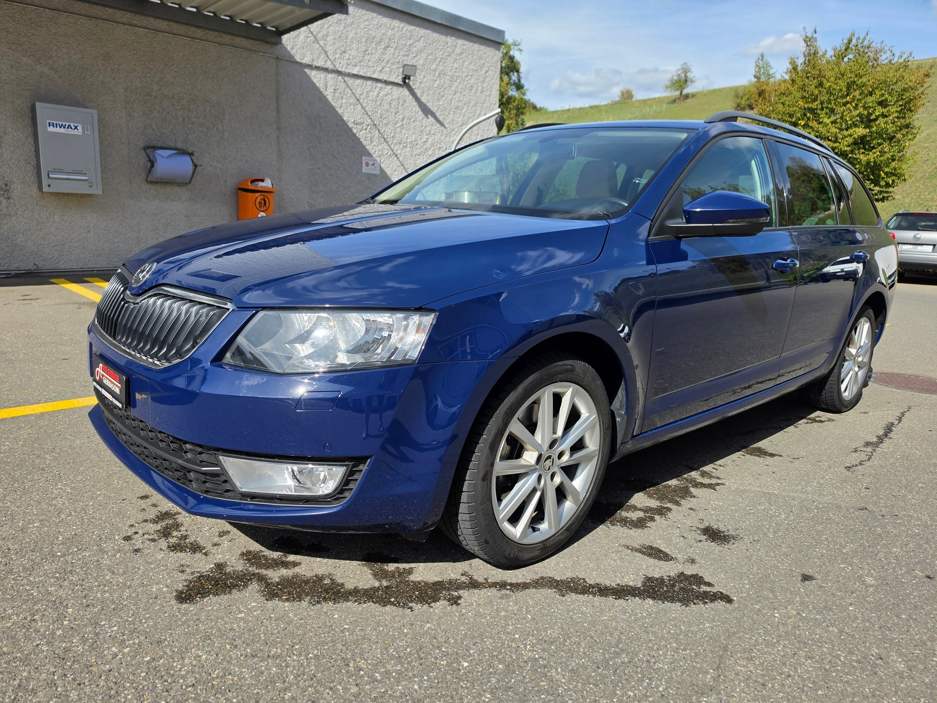 SKODA Octavia Combi 1.8 TSI Elegance 4x4 DSG-image-0