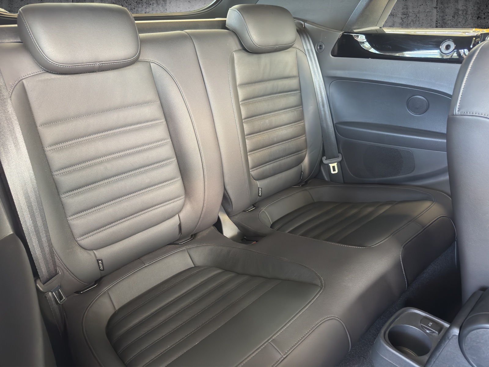 VW Beetle Cabrio 1.4 TSI Sport DSG-image-25