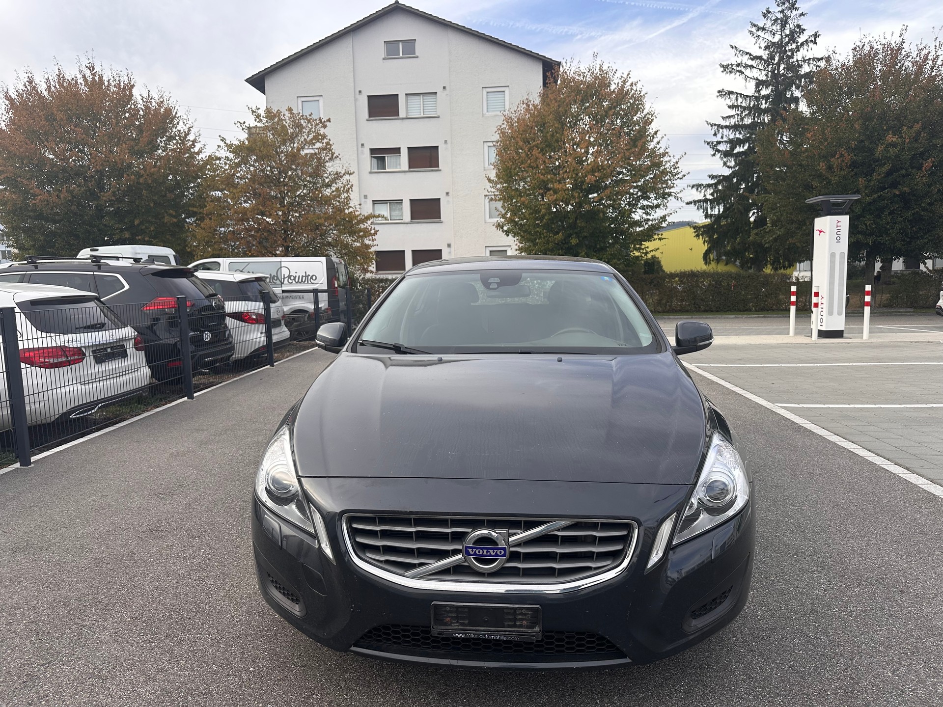 VOLVO V60 T4-image-1