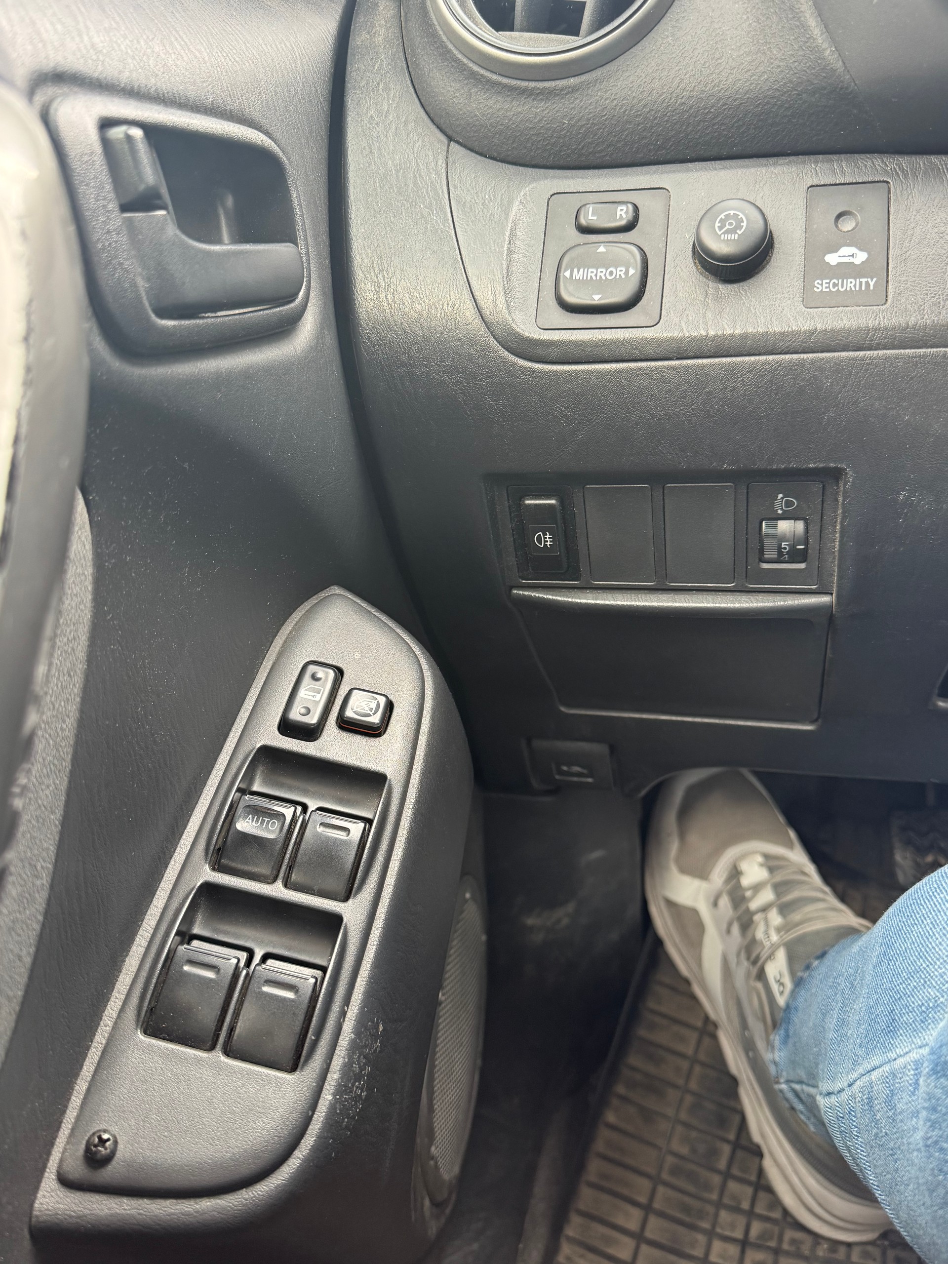 TOYOTA RAV-4 2.0 16V Linea Luna-image-12