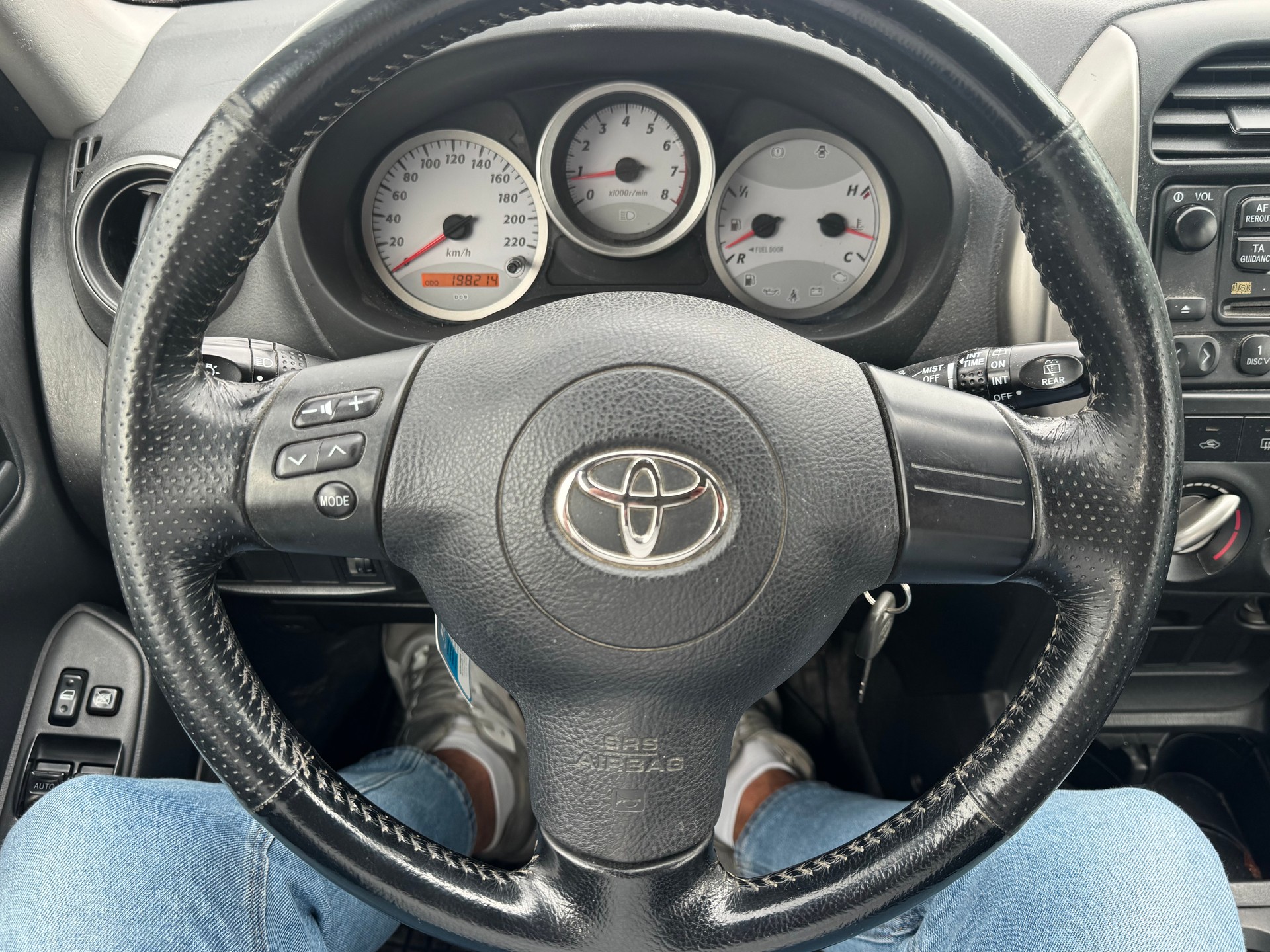 TOYOTA RAV-4 2.0 16V Linea Luna-image-11