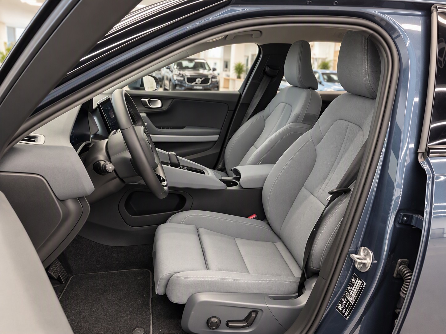 POLESTAR Polestar 2 Long Range / Swiss Edition-image-4