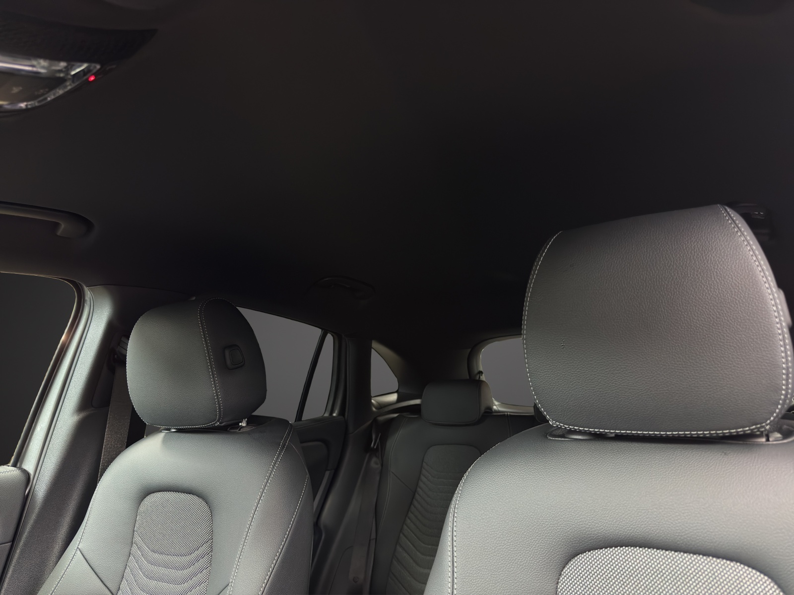 MERCEDES-BENZ GLA 220d 4Matic 8G-DCTSwiss Star-image-13