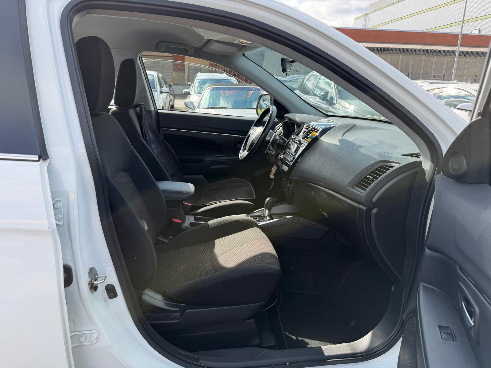 MITSUBISHI ASX 2.0 MIVEC Value 4x4-image-8