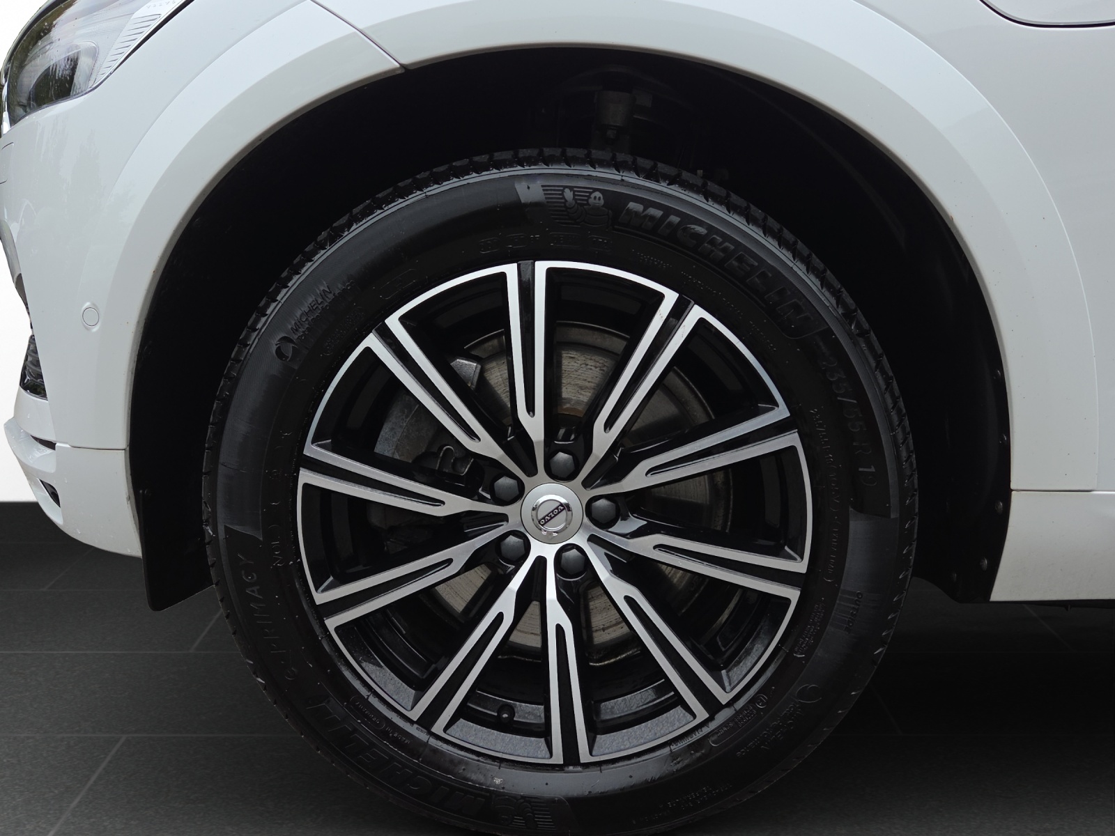 VOLVO XC60 T8 eAWD Inscription-image-3