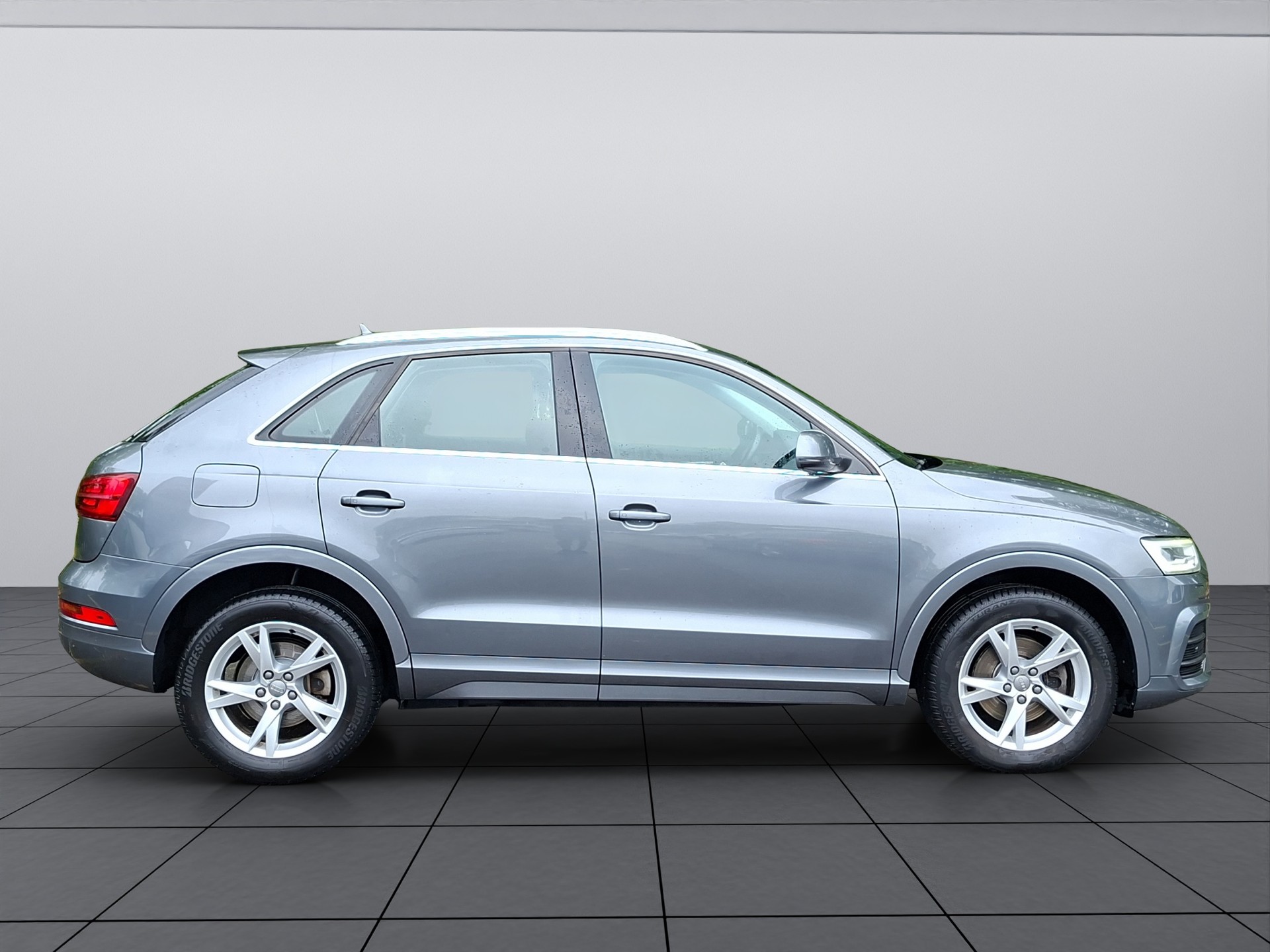 AUDI Q3 1.4 TFSI sport S-tronic-image-6