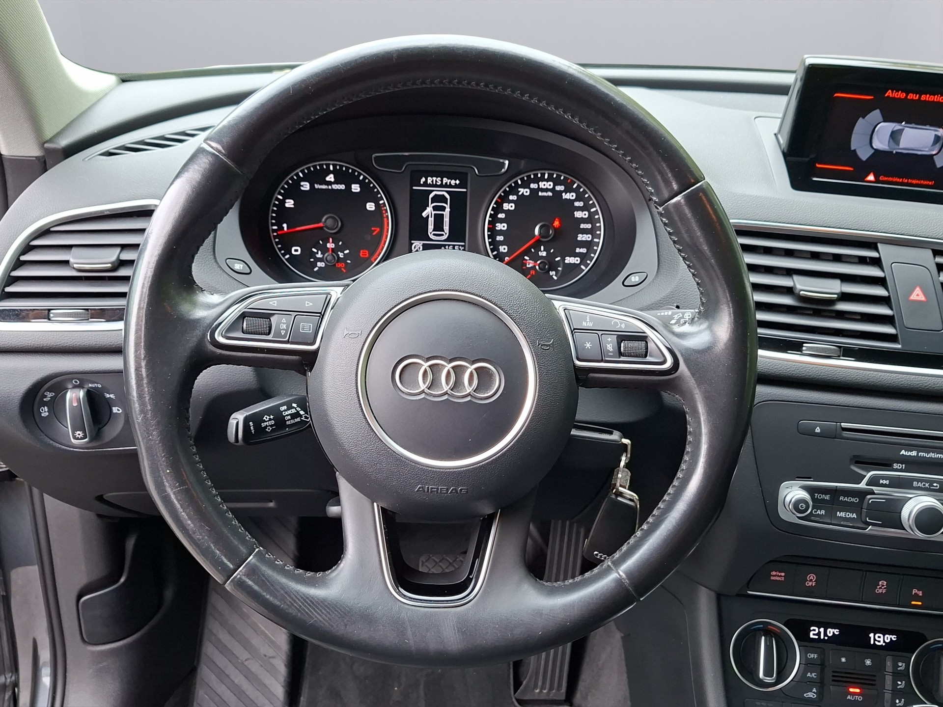 AUDI Q3 1.4 TFSI sport S-tronic-image-11