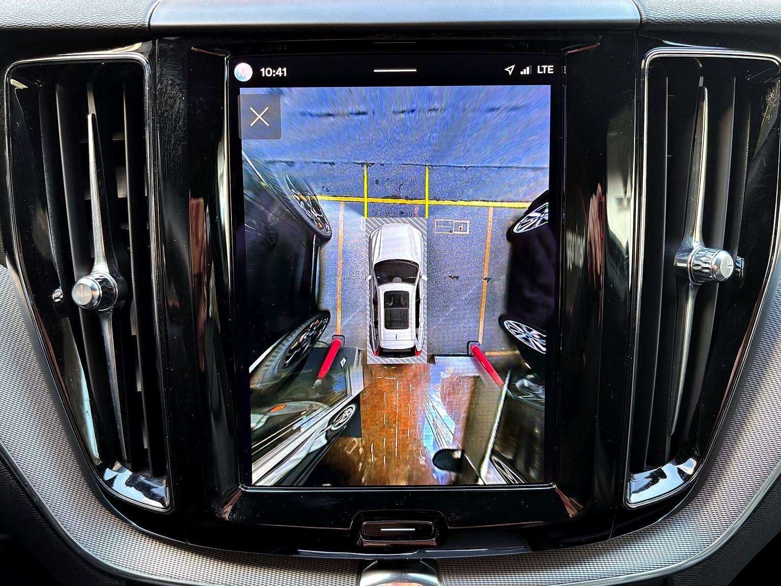 VOLVO XC60 T6 TE eAWD R-Design 8-G Geartronic (CH)-image-8